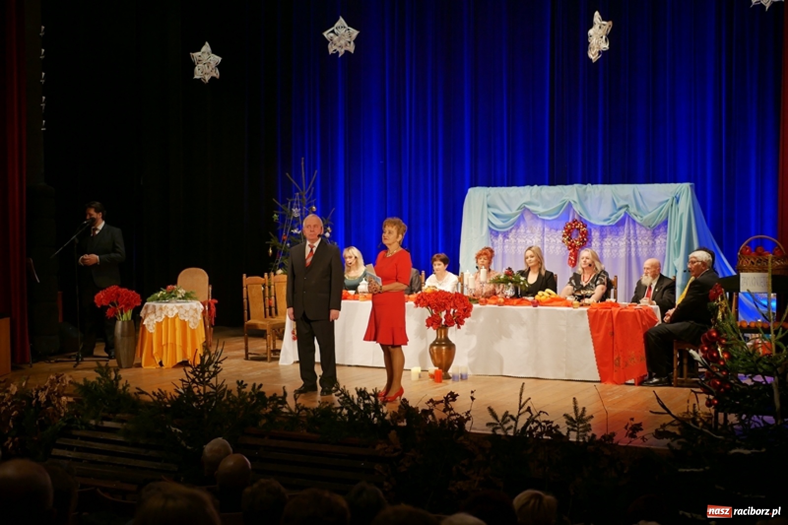 Zdjęcie w galerii na portalu naszraciborz.pl: W drodze na Wigilię. Teatr Senioralne Forte na święta wiadomości z regionu