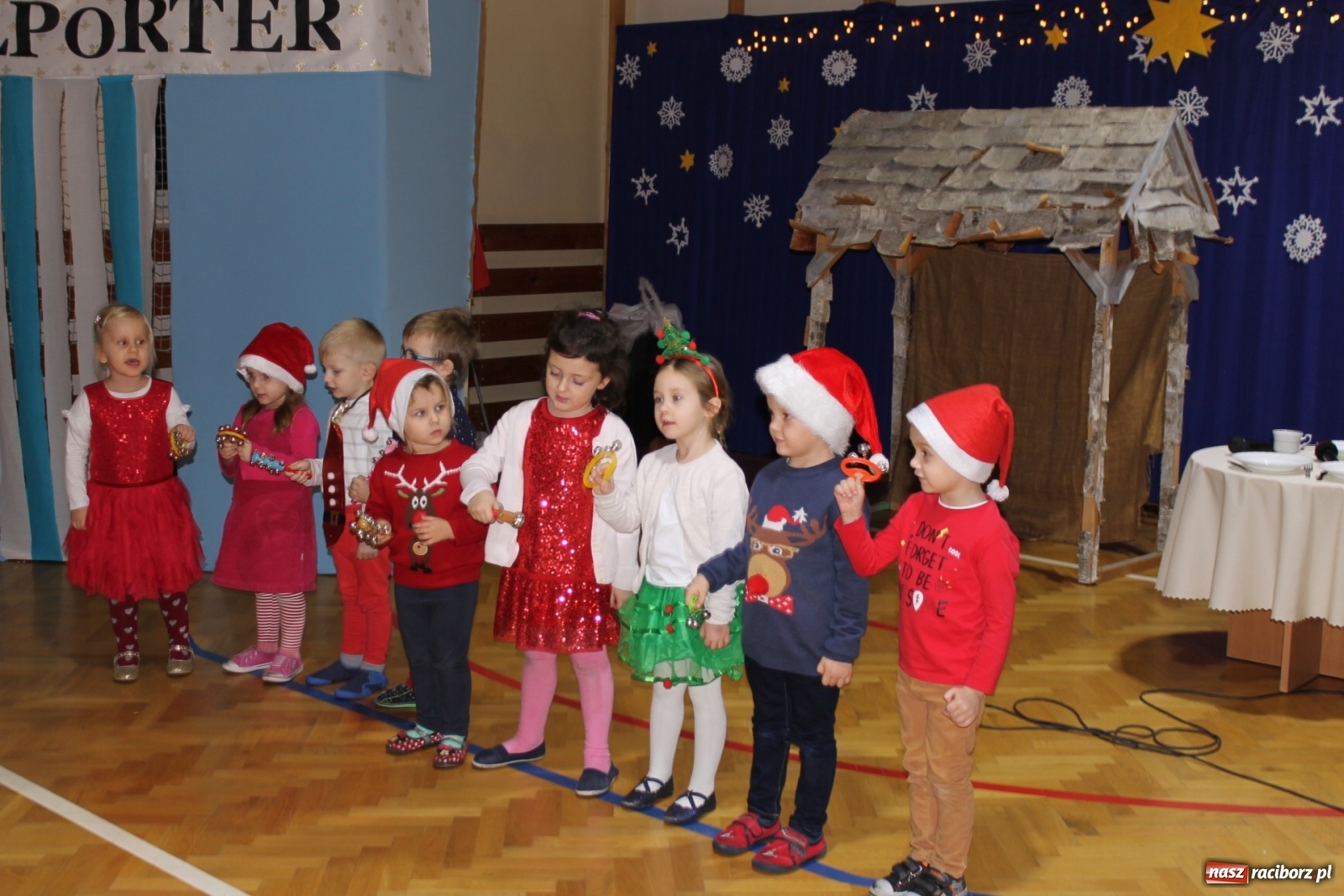 Zdjęcie w galerii na portalu naszraciborz.pl: Świąteczny kiermasz w ZSP na Płoni [FOTO] wiadomości z regionu