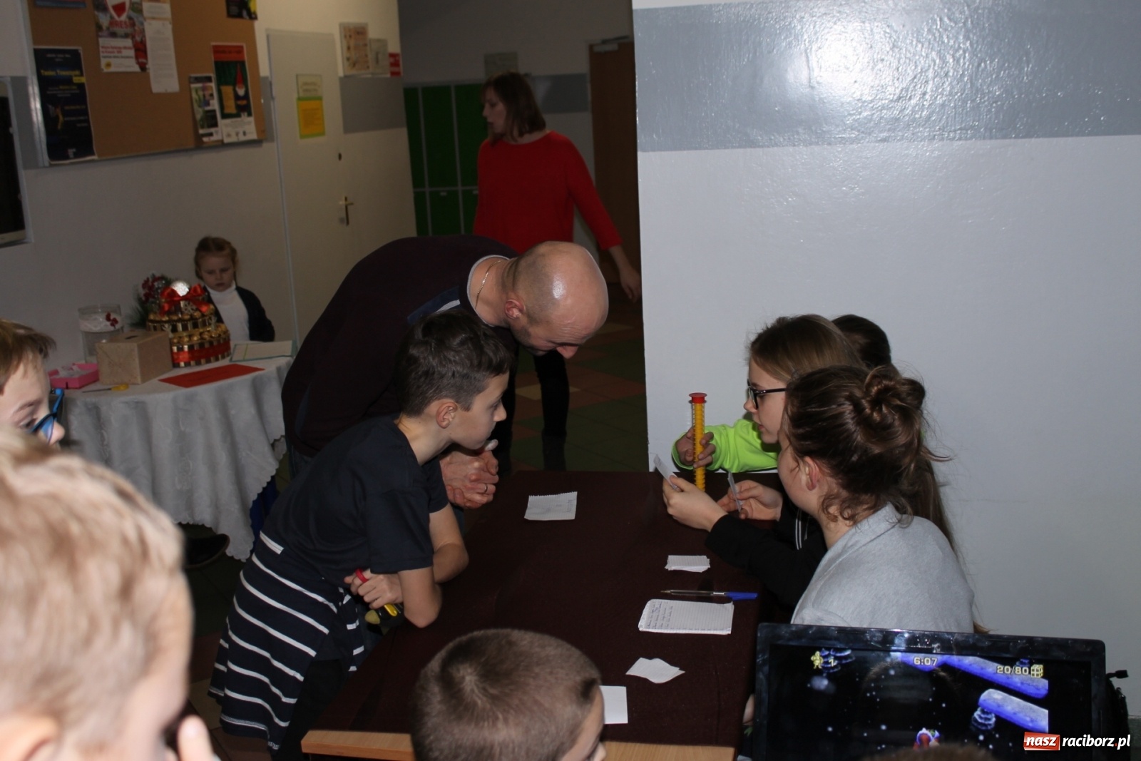 Zdjęcie w galerii na portalu naszraciborz.pl: Świąteczny kiermasz w ZSP na Płoni [FOTO] wiadomości z regionu