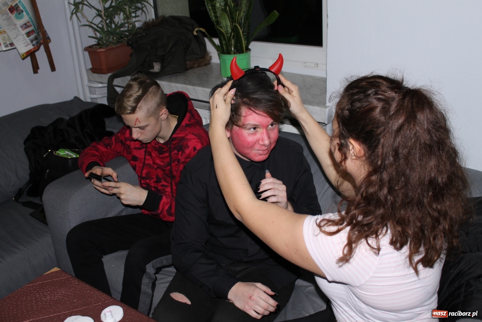 Zdjęcie w galerii na portalu naszraciborz.pl: Świąteczny kiermasz w ZSP na Płoni [FOTO] wiadomości z regionu