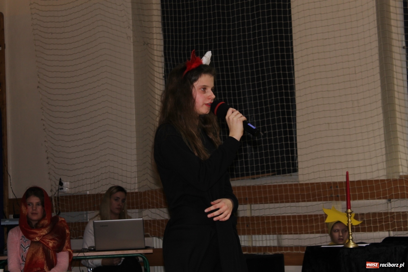 Zdjęcie w galerii na portalu naszraciborz.pl: Świąteczny kiermasz w ZSP na Płoni [FOTO] wiadomości z regionu