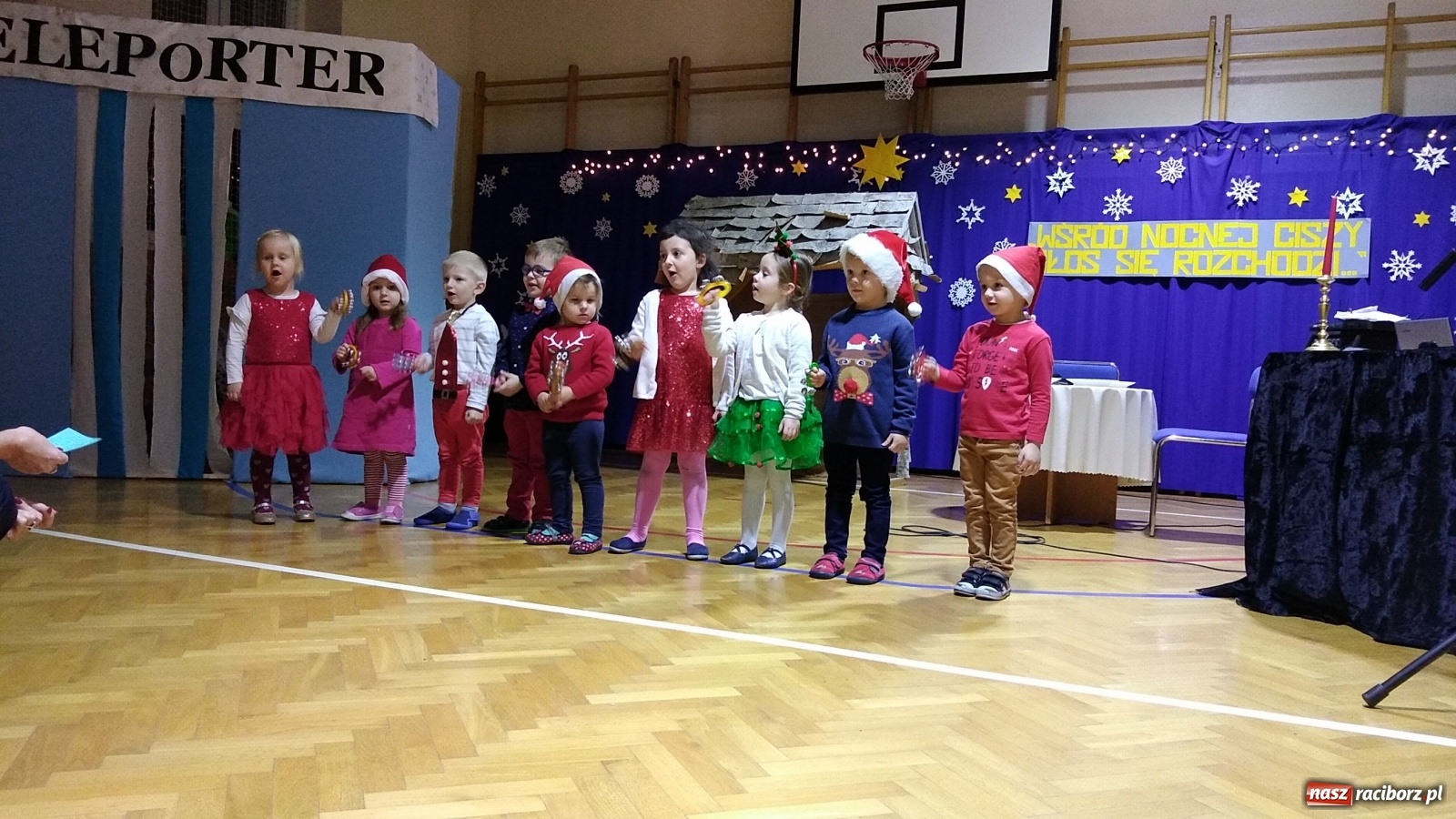 Zdjęcie w galerii na portalu naszraciborz.pl: Świąteczny kiermasz w ZSP na Płoni [FOTO] wiadomości z regionu