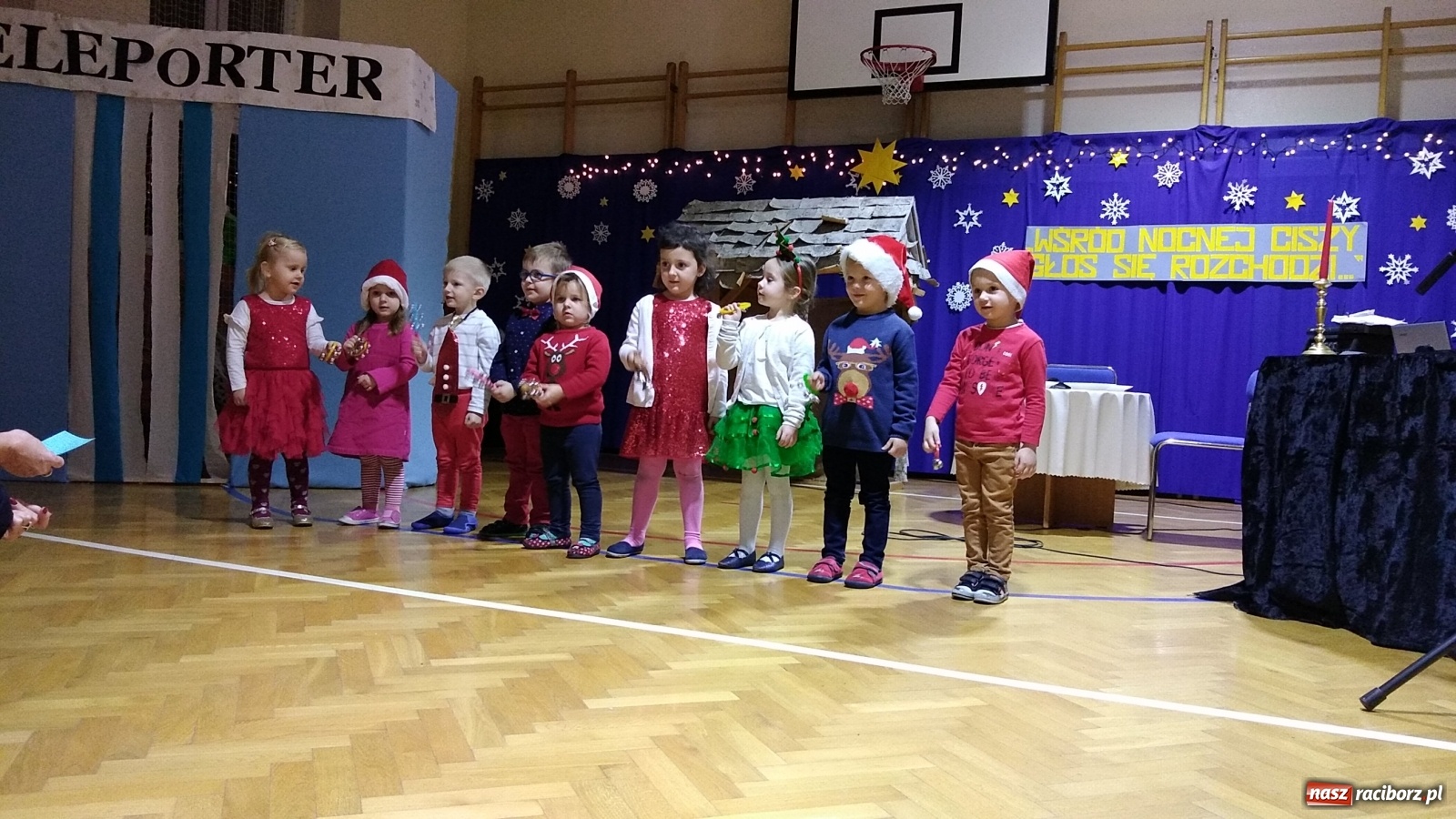 Zdjęcie w galerii na portalu naszraciborz.pl: Świąteczny kiermasz w ZSP na Płoni [FOTO] wiadomości z regionu