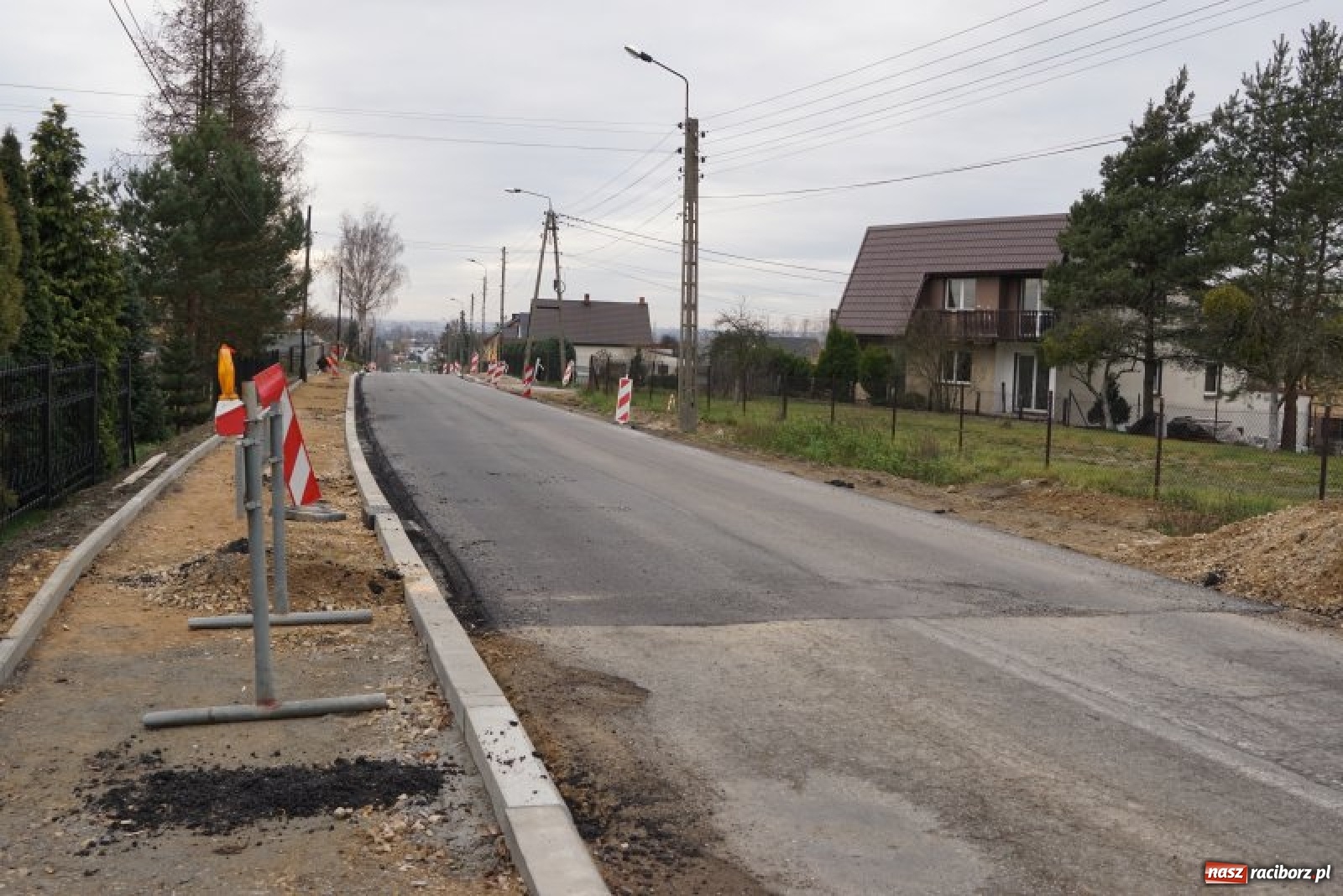Zdjęcie w galerii na portalu naszraciborz.pl: Inwestycja drogowa w Markowicach powoli dobiega końca wiadomości z regionu