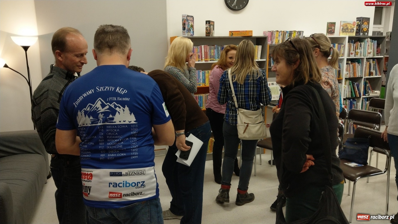 Zdjęcie w galerii na portalu naszraciborz.pl: Turystyka dla każdego! Spotkanie z Andrzejem Kuśnierzem w bibliotece wiadomości z regionu