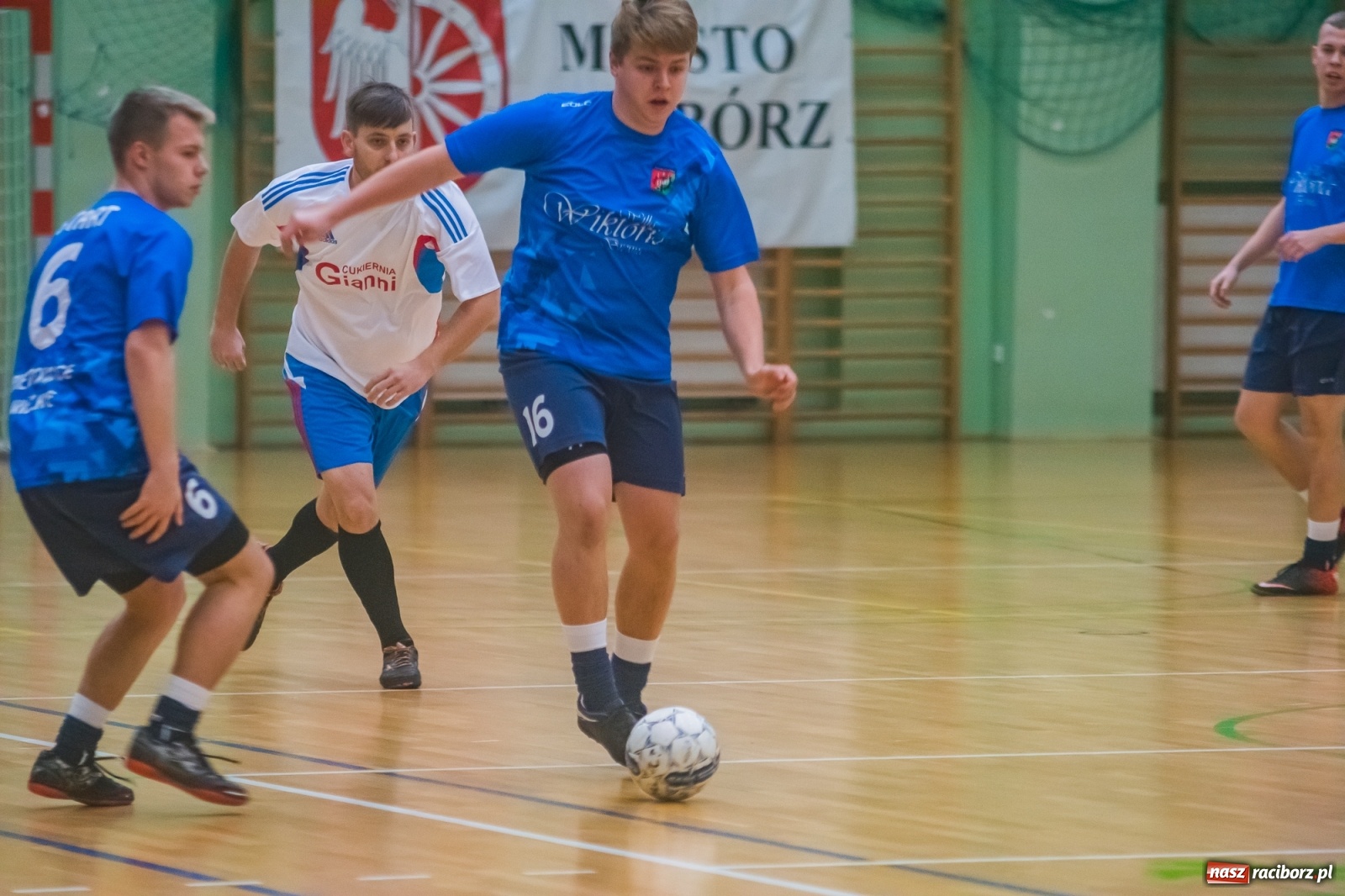 Zdjęcie w galerii na portalu naszraciborz.pl: HLPN. Nieudana pogoń Cukierni Gianni [FOTO] wiadomości z regionu