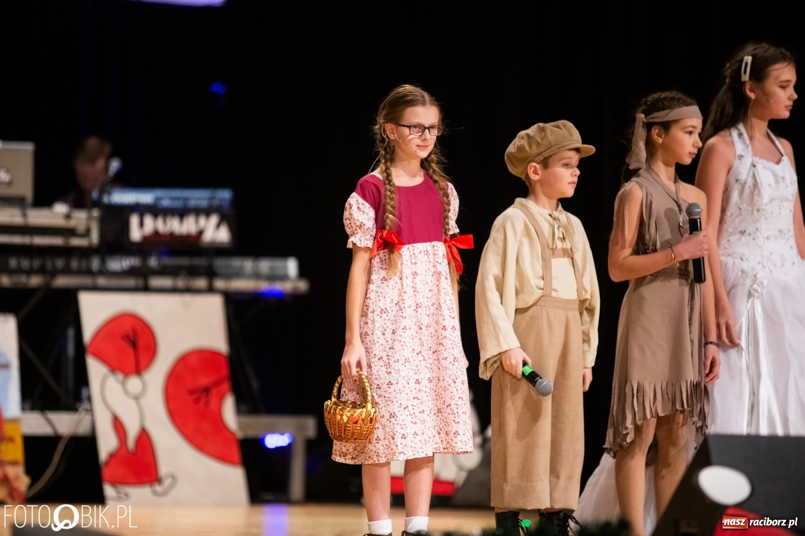 Zdjęcie w galerii na portalu naszraciborz.pl: Gwiazdka Serc, tym razem jak z bajki [FOTO i WIDEO]  wiadomości z regionu