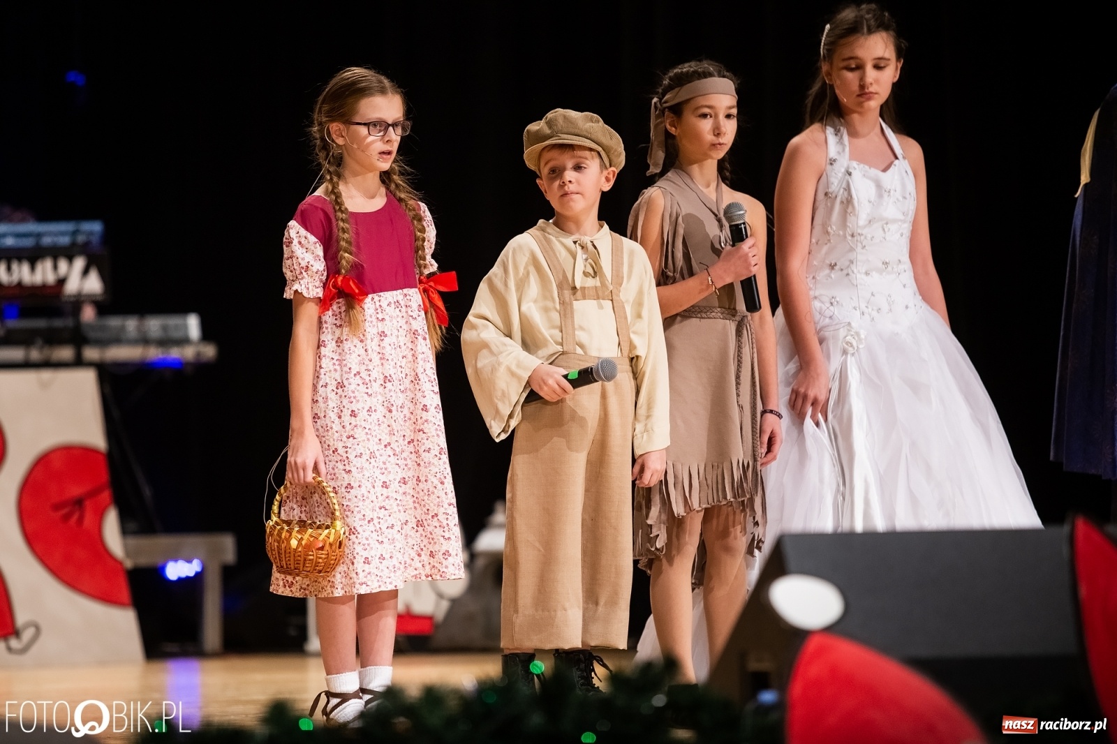 Zdjęcie w galerii na portalu naszraciborz.pl: Gwiazdka Serc, tym razem jak z bajki [FOTO i WIDEO]  wiadomości z regionu