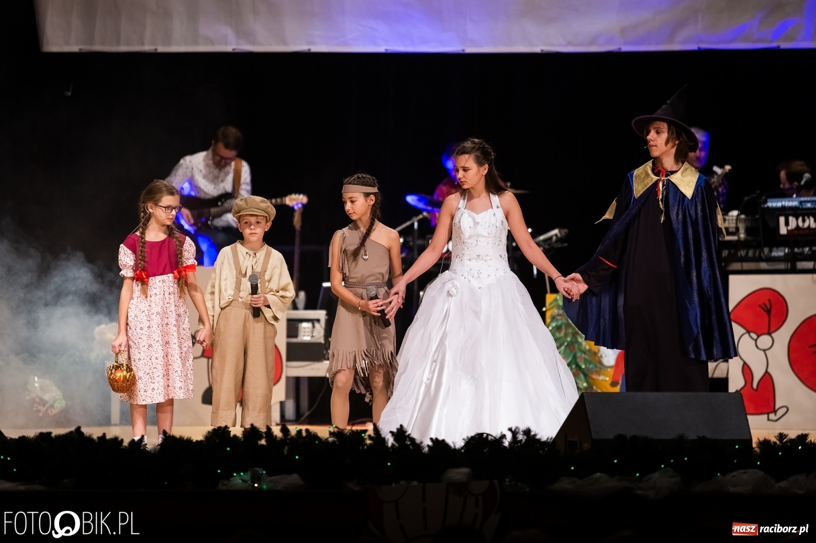 Zdjęcie w galerii na portalu naszraciborz.pl: Gwiazdka Serc, tym razem jak z bajki [FOTO i WIDEO]  wiadomości z regionu