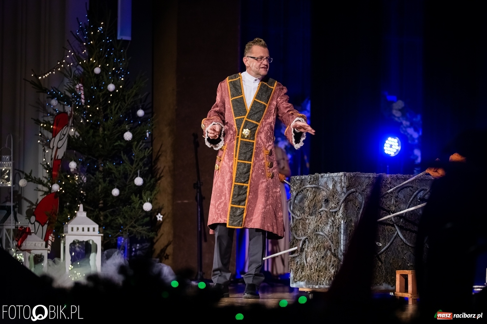 Zdjęcie w galerii na portalu naszraciborz.pl: Gwiazdka Serc, tym razem jak z bajki [FOTO i WIDEO]  wiadomości z regionu