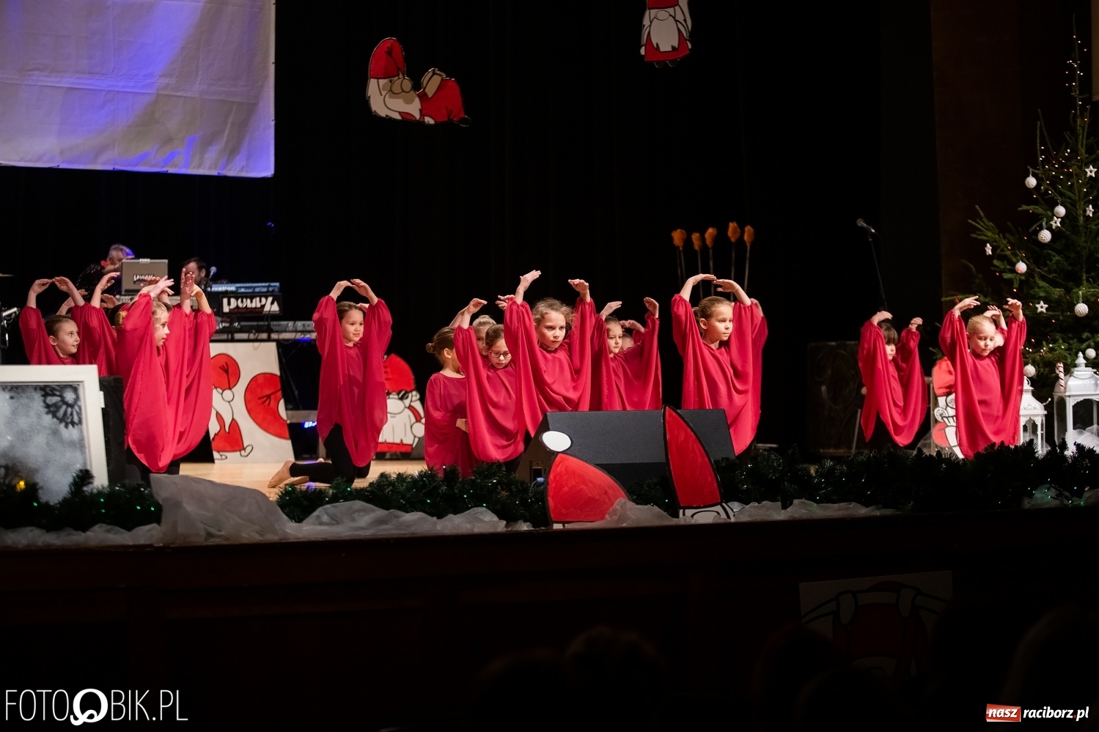 Zdjęcie w galerii na portalu naszraciborz.pl: Gwiazdka Serc, tym razem jak z bajki [FOTO i WIDEO]  wiadomości z regionu