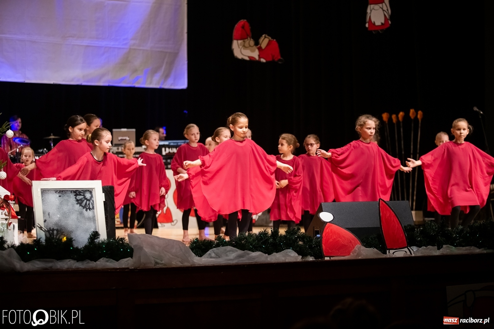 Zdjęcie w galerii na portalu naszraciborz.pl: Gwiazdka Serc, tym razem jak z bajki [FOTO i WIDEO]  wiadomości z regionu