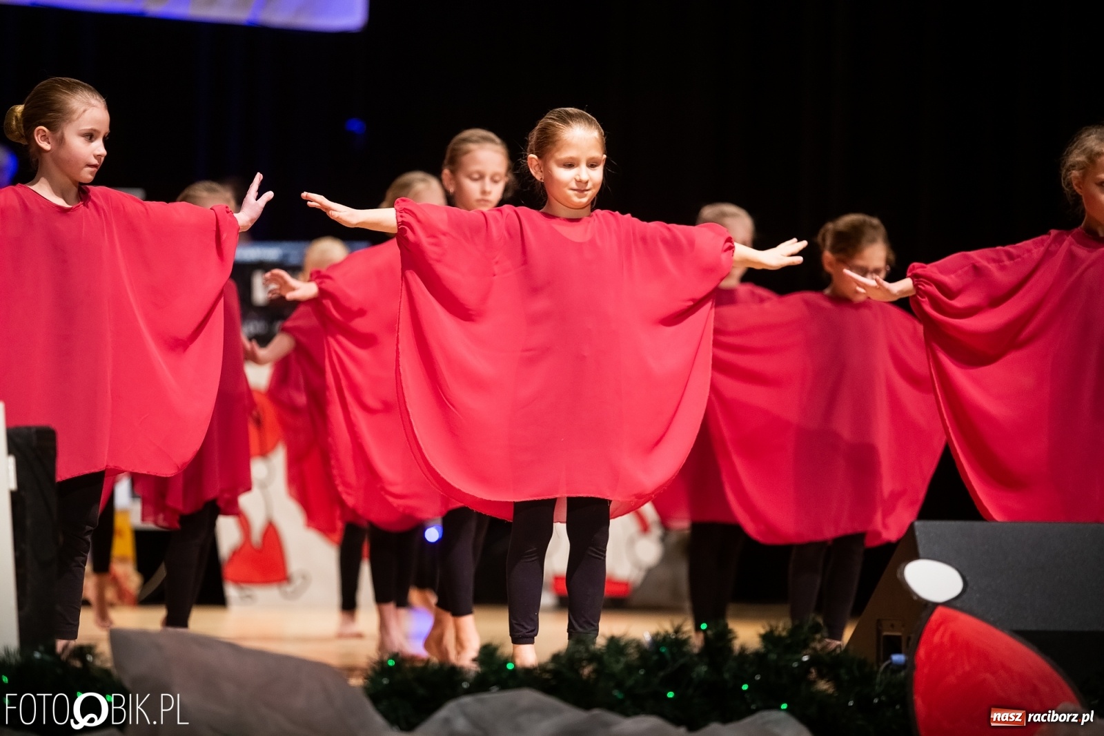 Zdjęcie w galerii na portalu naszraciborz.pl: Gwiazdka Serc, tym razem jak z bajki [FOTO i WIDEO]  wiadomości z regionu