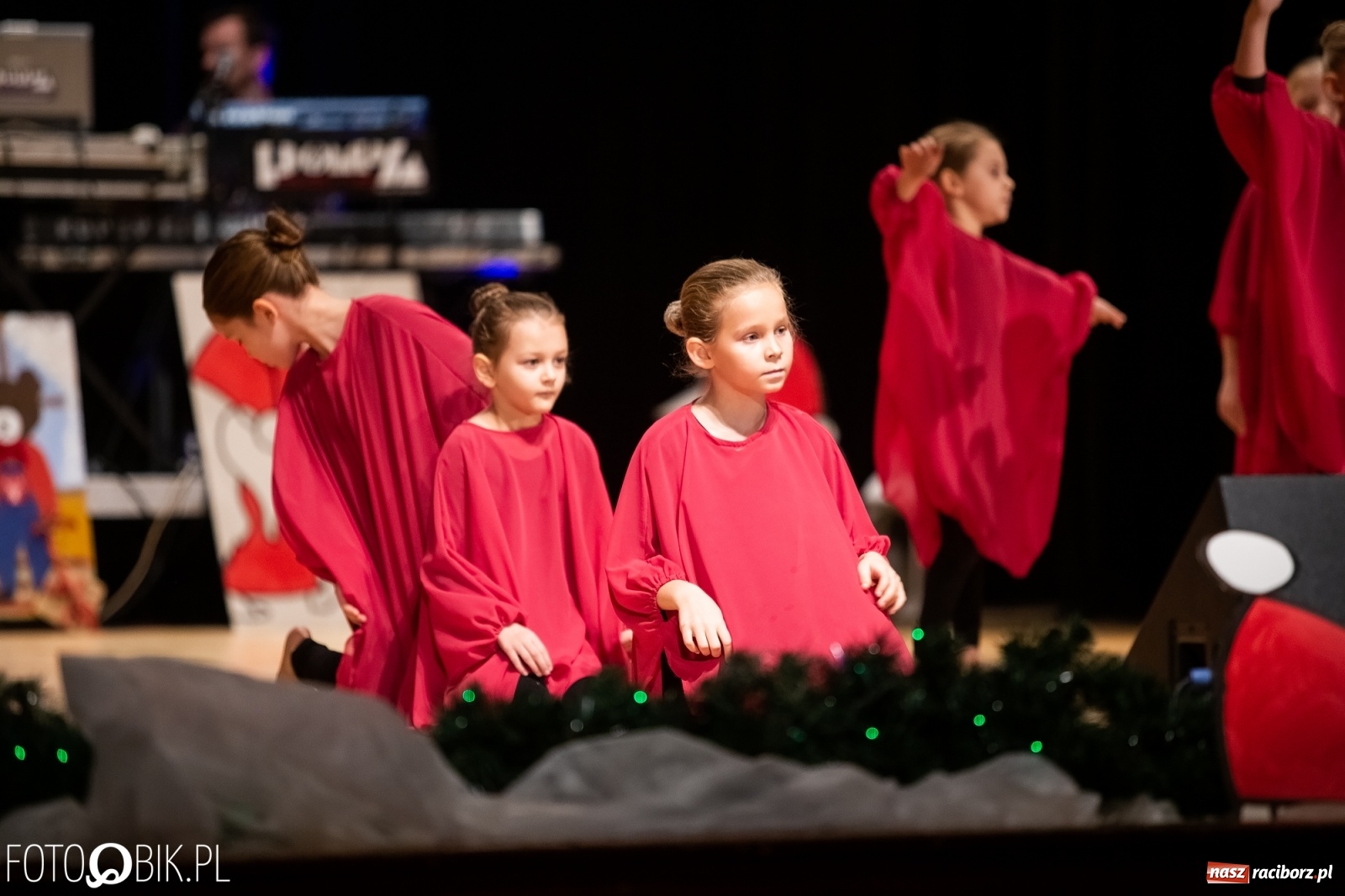 Zdjęcie w galerii na portalu naszraciborz.pl: Gwiazdka Serc, tym razem jak z bajki [FOTO i WIDEO]  wiadomości z regionu