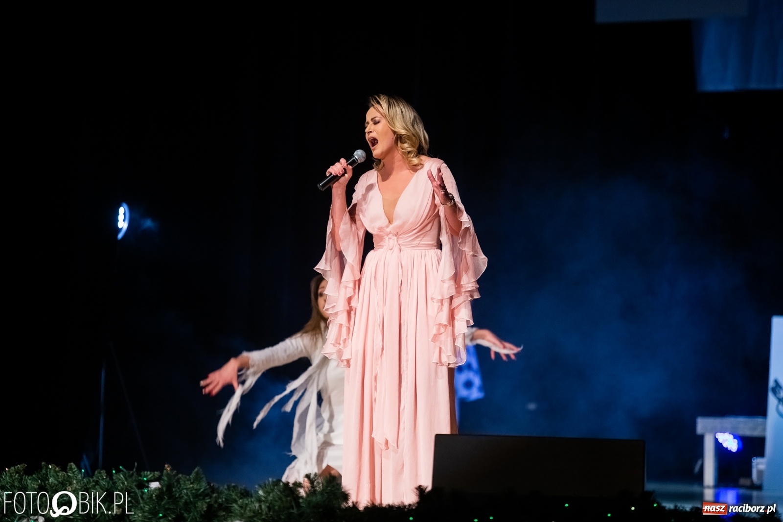 Zdjęcie w galerii na portalu naszraciborz.pl: Gwiazdka Serc, tym razem jak z bajki [FOTO i WIDEO]  wiadomości z regionu