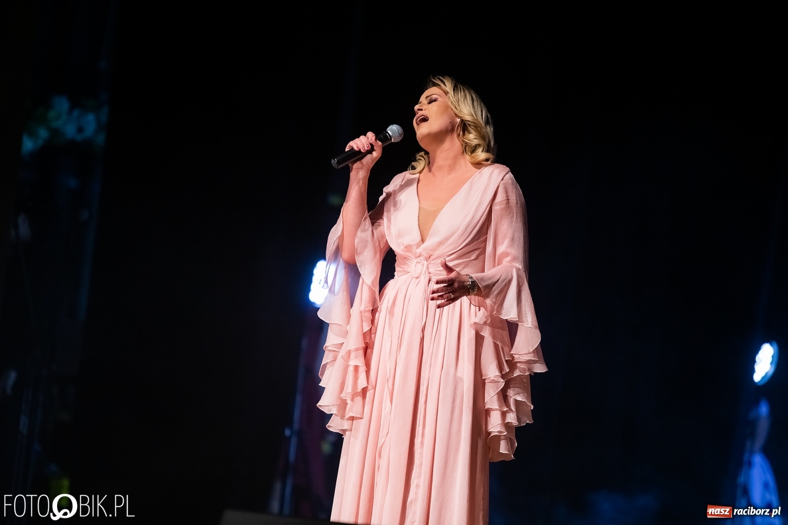 Zdjęcie w galerii na portalu naszraciborz.pl: Gwiazdka Serc, tym razem jak z bajki [FOTO i WIDEO]  wiadomości z regionu