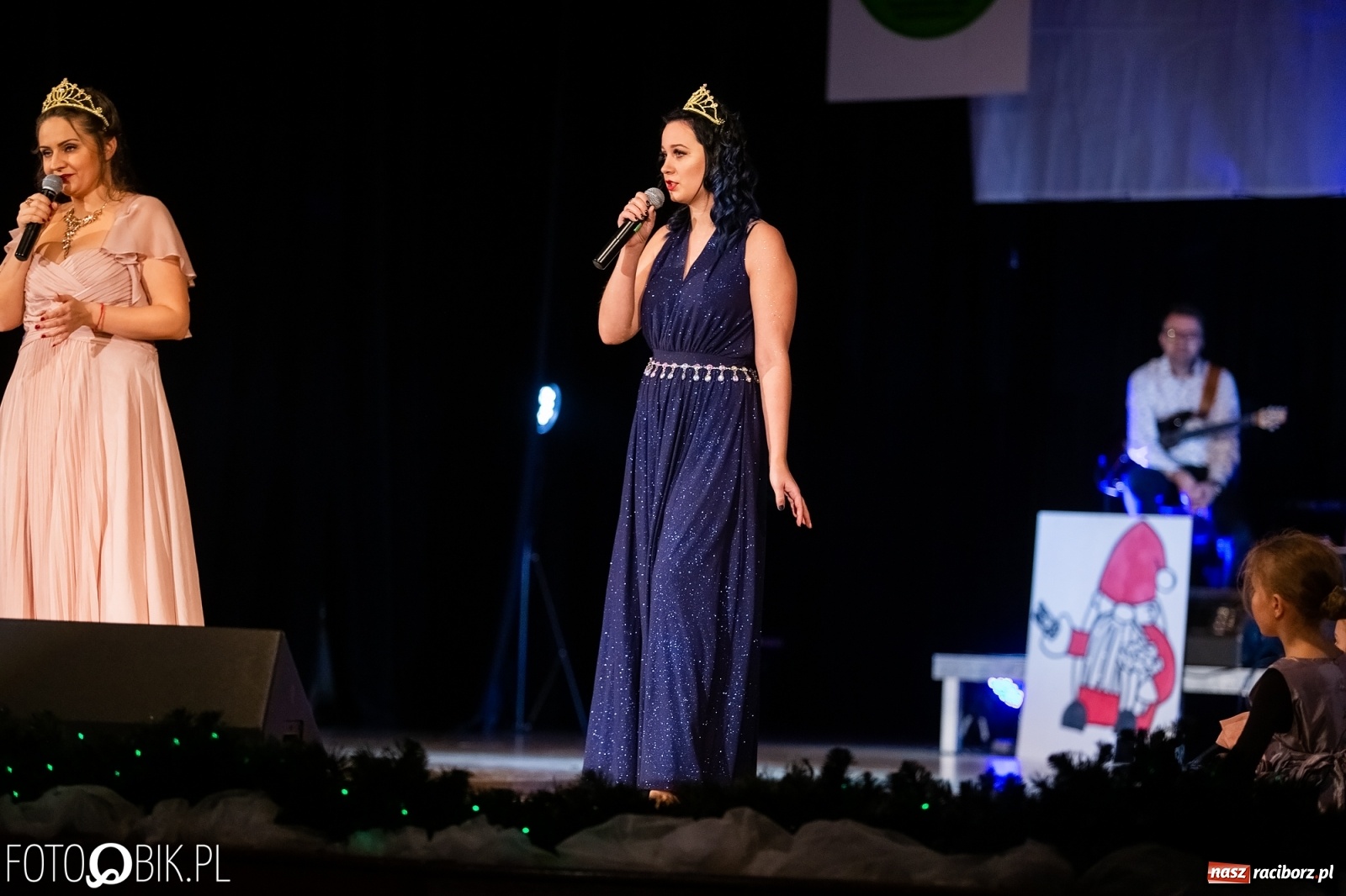 Zdjęcie w galerii na portalu naszraciborz.pl: Gwiazdka Serc, tym razem jak z bajki [FOTO i WIDEO]  wiadomości z regionu