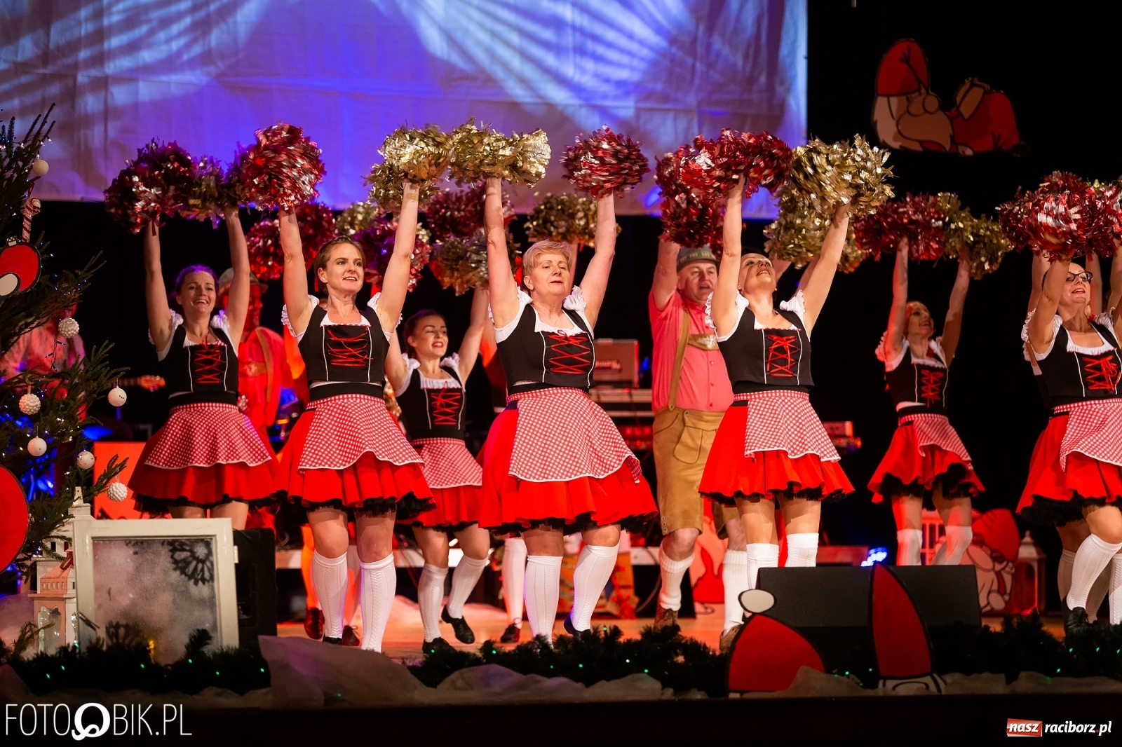Zdjęcie w galerii na portalu naszraciborz.pl: Gwiazdka Serc, tym razem jak z bajki [FOTO i WIDEO]  wiadomości z regionu