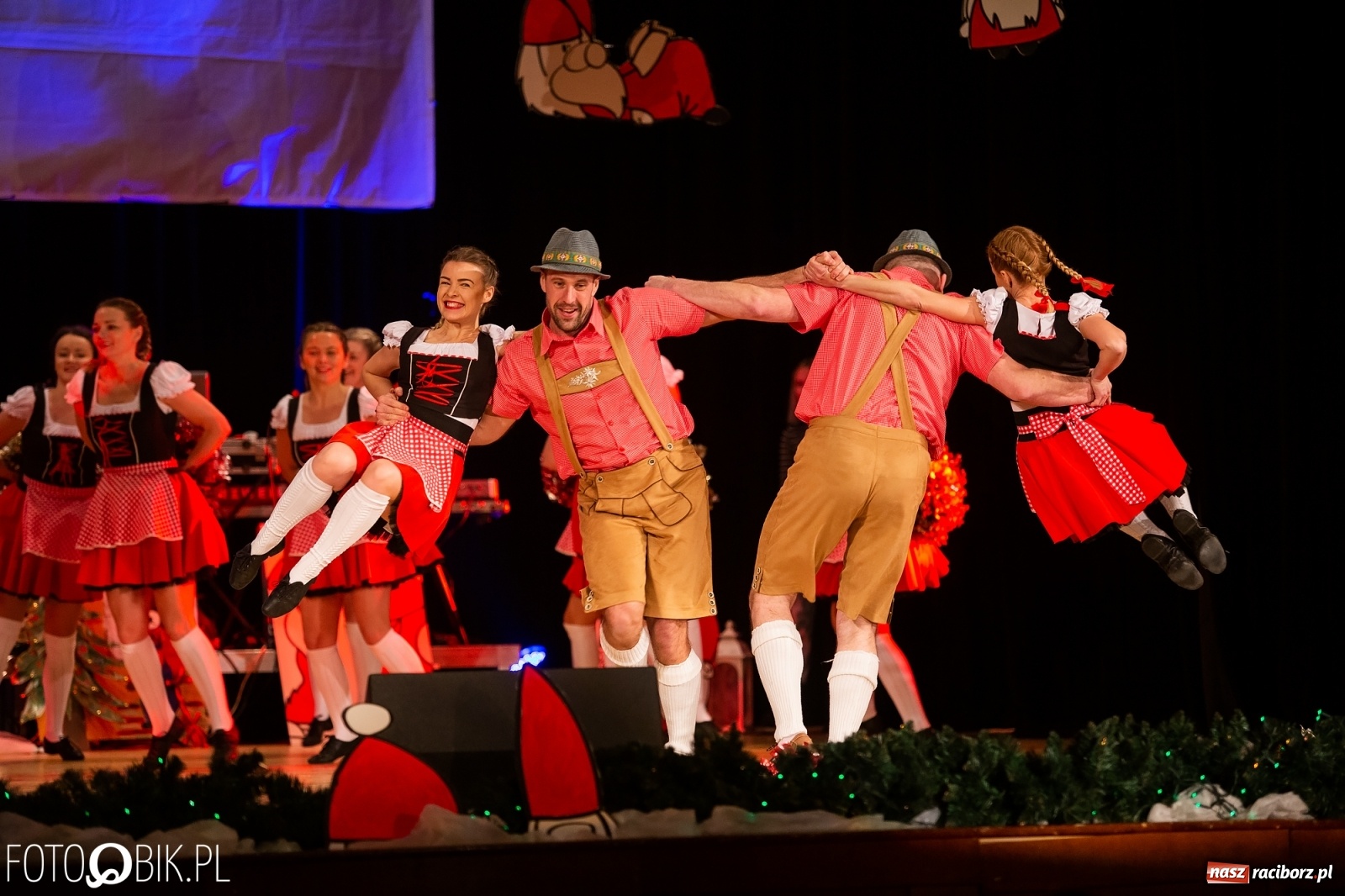 Zdjęcie w galerii na portalu naszraciborz.pl: Gwiazdka Serc, tym razem jak z bajki [FOTO i WIDEO]  wiadomości z regionu