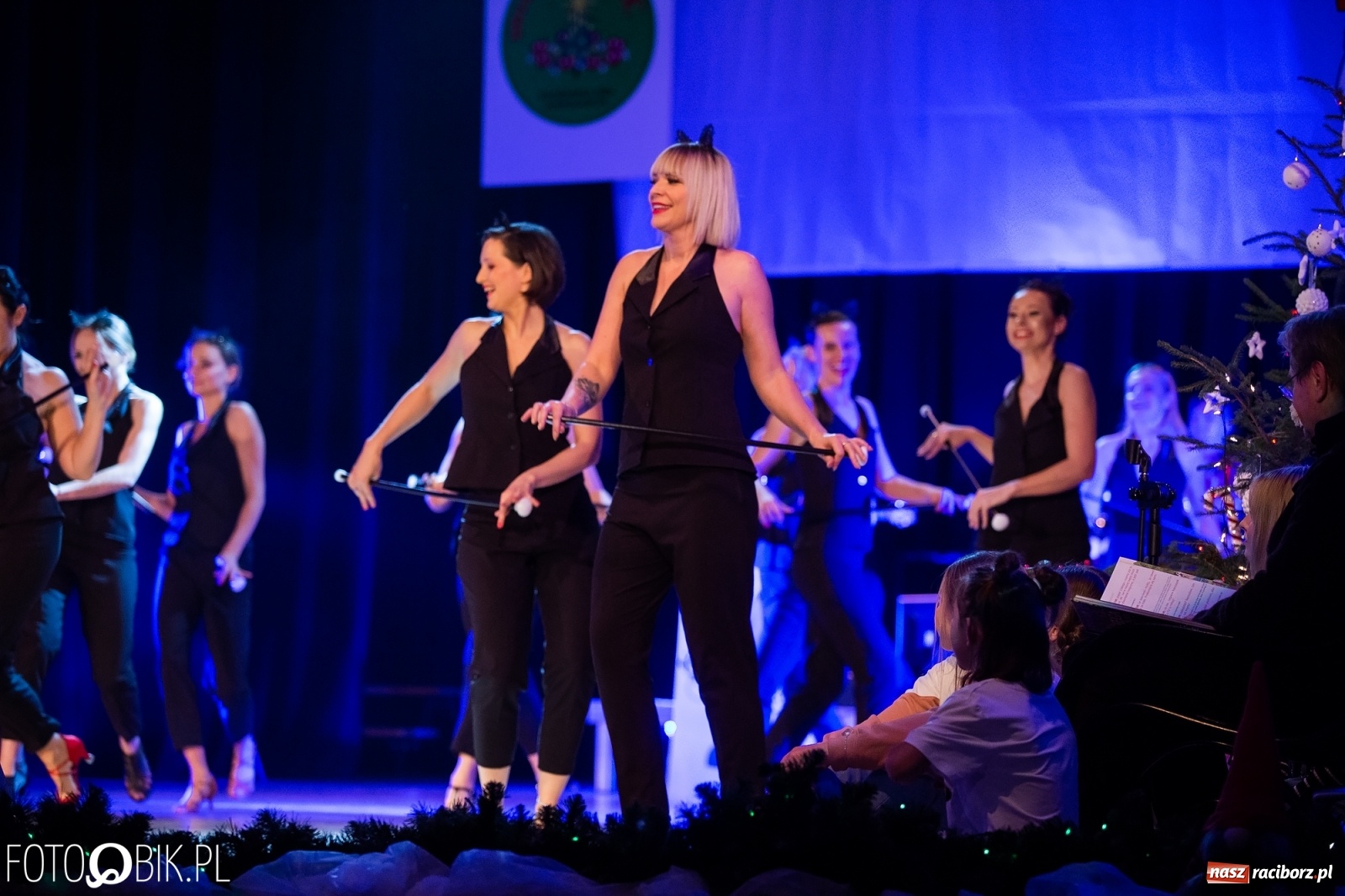 Zdjęcie w galerii na portalu naszraciborz.pl: Gwiazdka Serc, tym razem jak z bajki [FOTO i WIDEO]  wiadomości z regionu