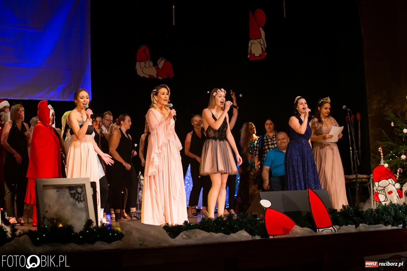 Zdjęcie w galerii na portalu naszraciborz.pl: Gwiazdka Serc, tym razem jak z bajki [FOTO i WIDEO]  wiadomości z regionu