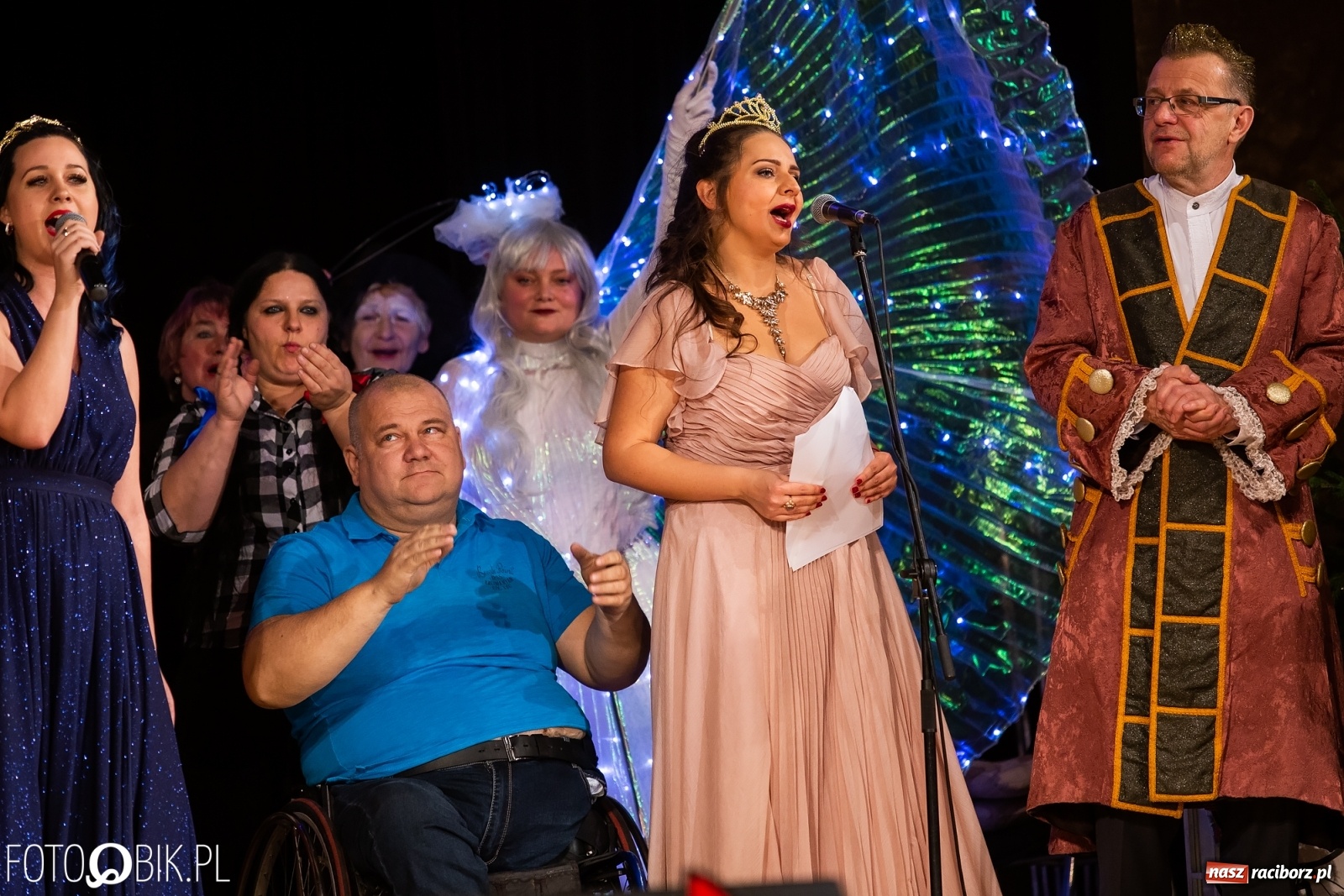 Zdjęcie w galerii na portalu naszraciborz.pl: Gwiazdka Serc, tym razem jak z bajki [FOTO i WIDEO]  wiadomości z regionu