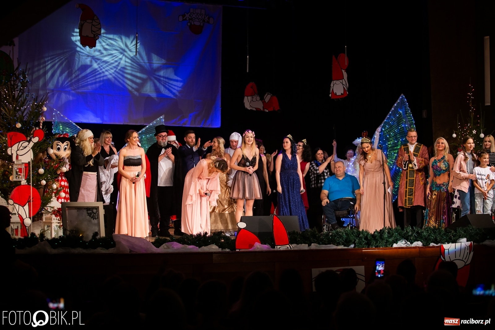 Zdjęcie w galerii na portalu naszraciborz.pl: Gwiazdka Serc, tym razem jak z bajki [FOTO i WIDEO]  wiadomości z regionu