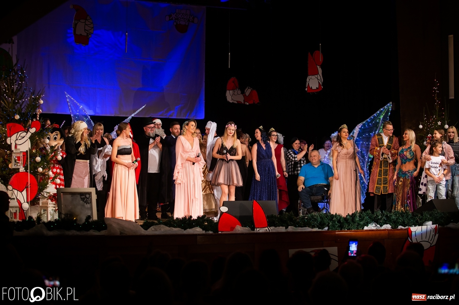 Zdjęcie w galerii na portalu naszraciborz.pl: Gwiazdka Serc, tym razem jak z bajki [FOTO i WIDEO]  wiadomości z regionu