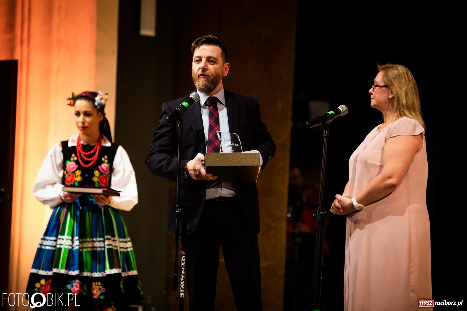 Zdjęcie w galerii na portalu naszraciborz.pl: Koncert charytatywny Źródła na rzecz Kasi wiadomości z regionu