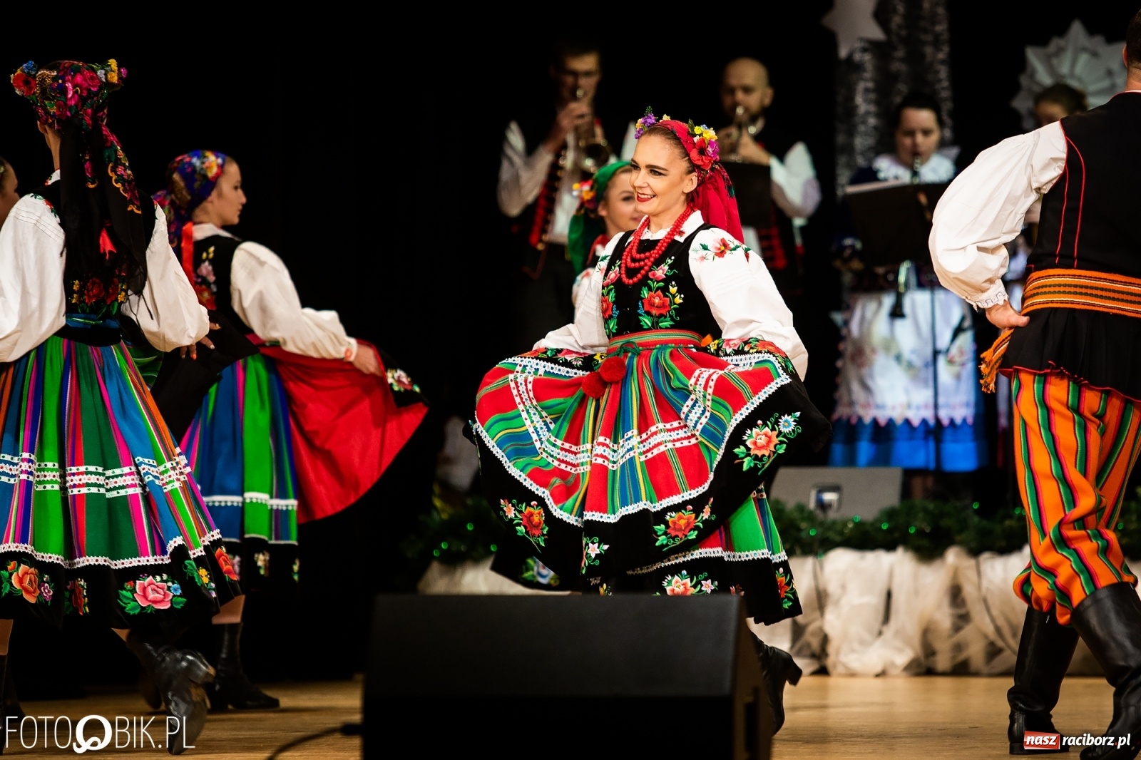 Zdjęcie w galerii na portalu naszraciborz.pl: Koncert charytatywny Źródła na rzecz Kasi wiadomości z regionu