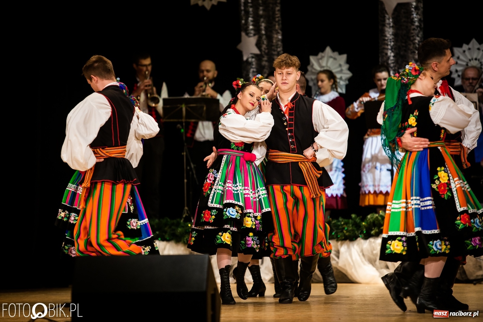 Zdjęcie w galerii na portalu naszraciborz.pl: Koncert charytatywny Źródła na rzecz Kasi wiadomości z regionu