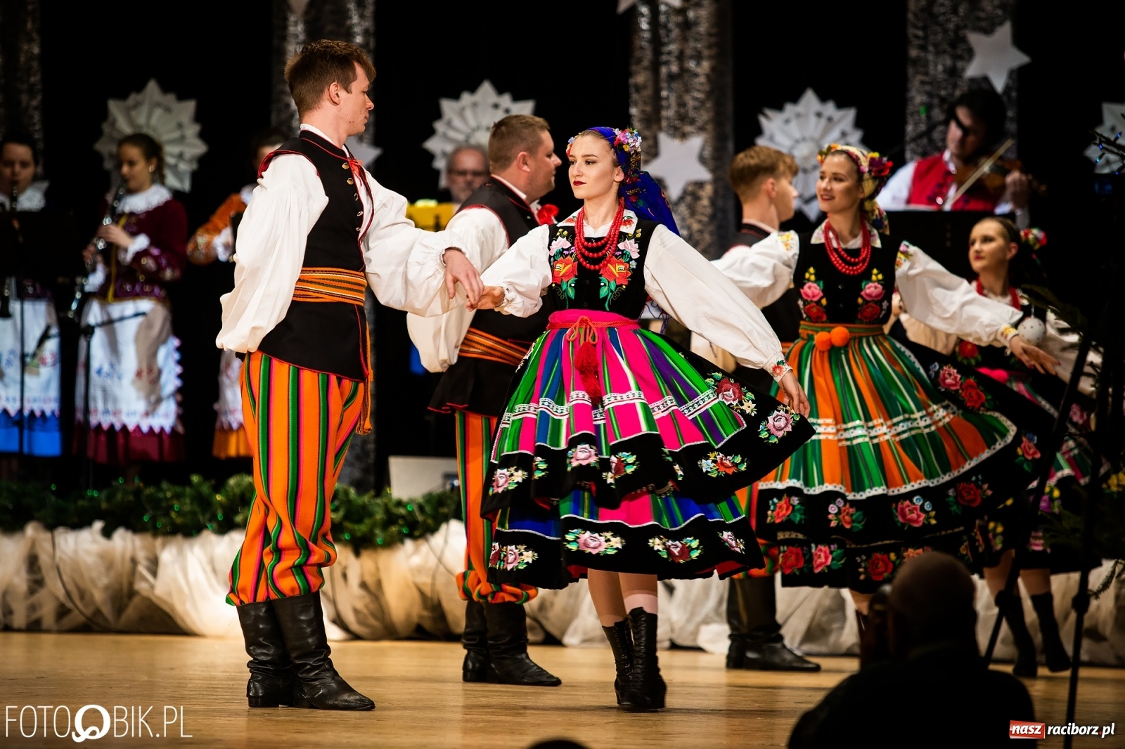 Zdjęcie w galerii na portalu naszraciborz.pl: Koncert charytatywny Źródła na rzecz Kasi wiadomości z regionu