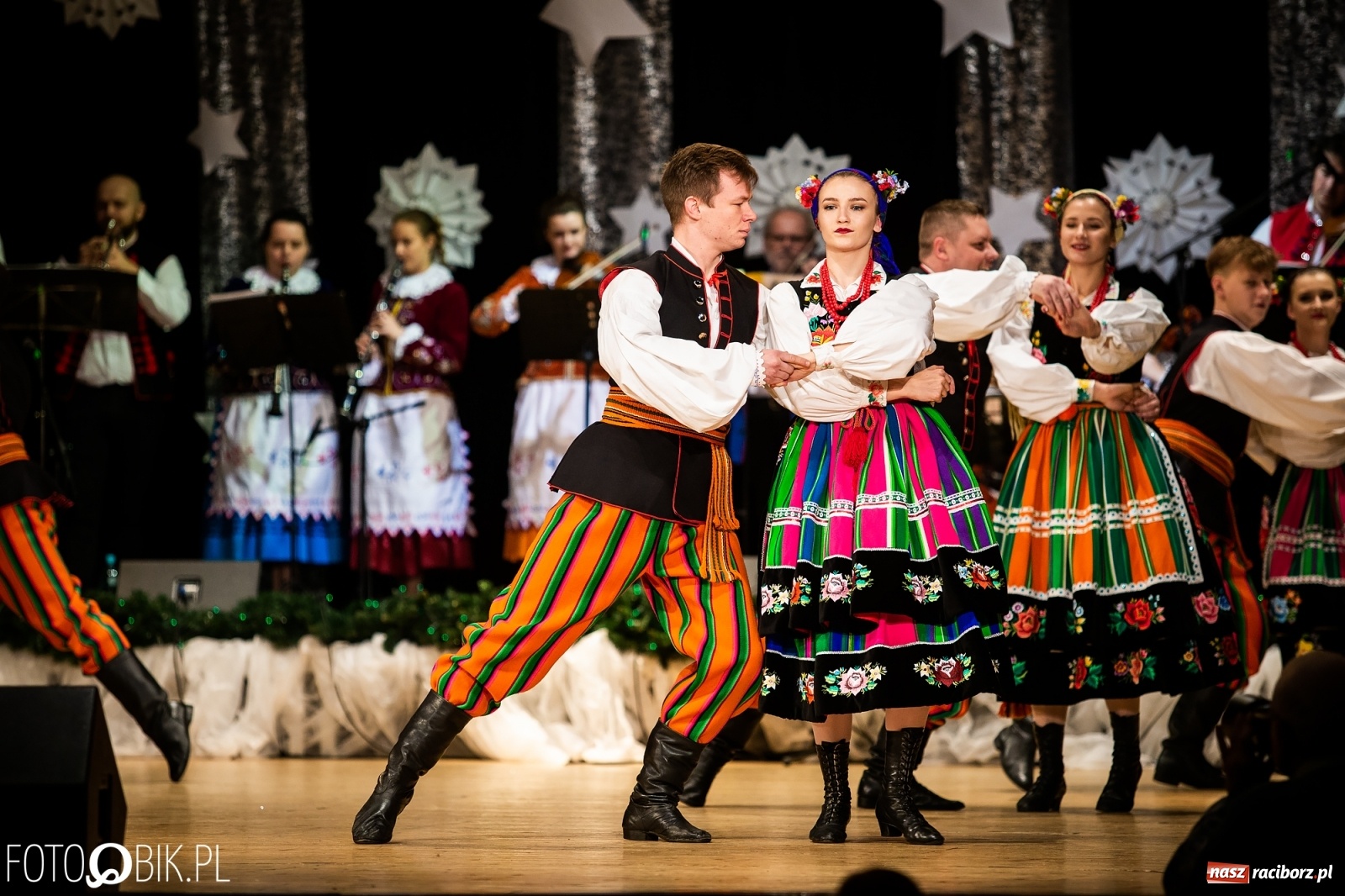 Zdjęcie w galerii na portalu naszraciborz.pl: Koncert charytatywny Źródła na rzecz Kasi wiadomości z regionu