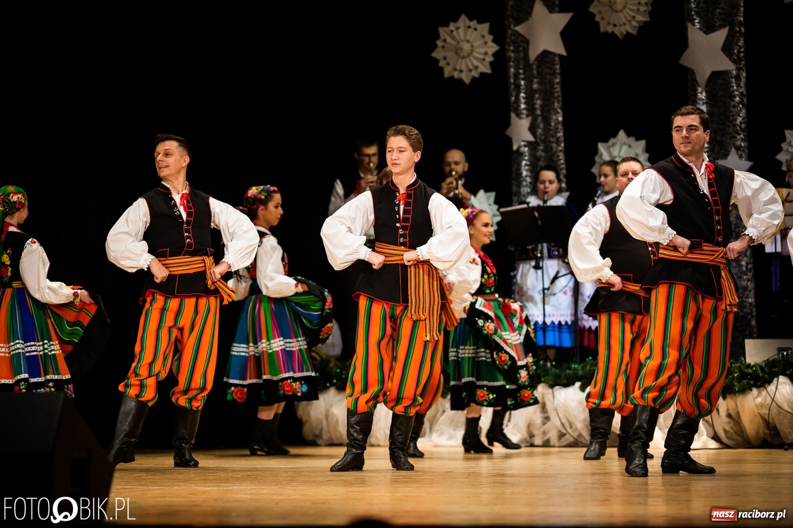 Zdjęcie w galerii na portalu naszraciborz.pl: Koncert charytatywny Źródła na rzecz Kasi wiadomości z regionu