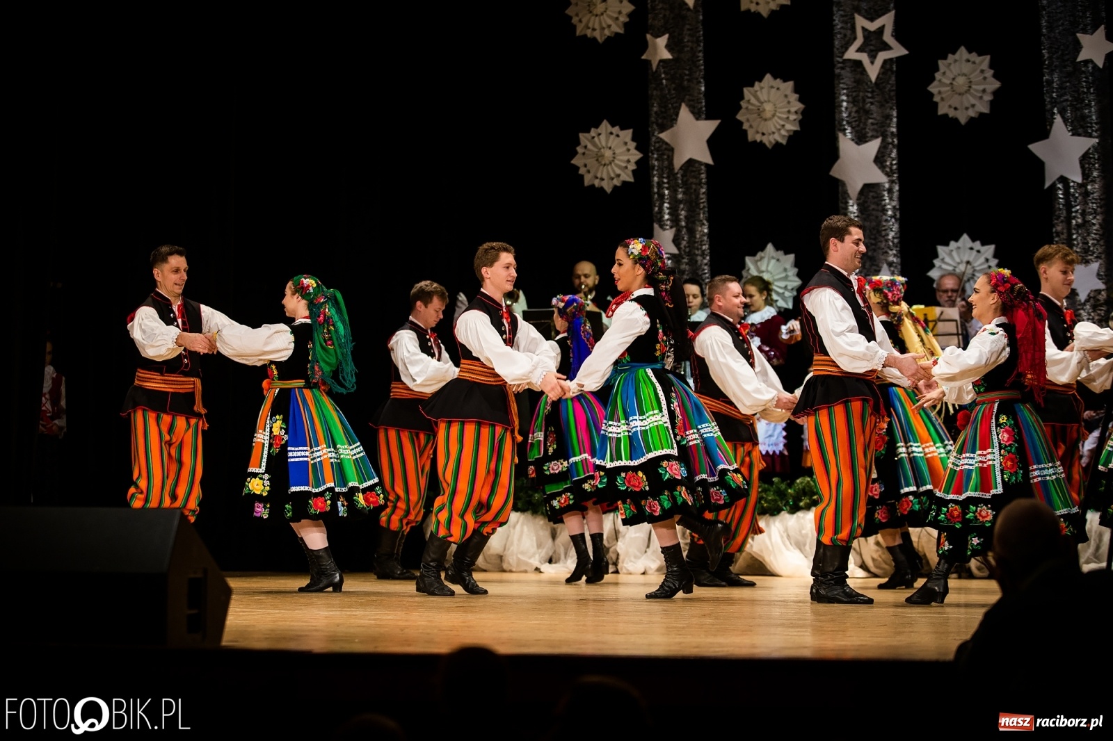 Zdjęcie w galerii na portalu naszraciborz.pl: Koncert charytatywny Źródła na rzecz Kasi wiadomości z regionu