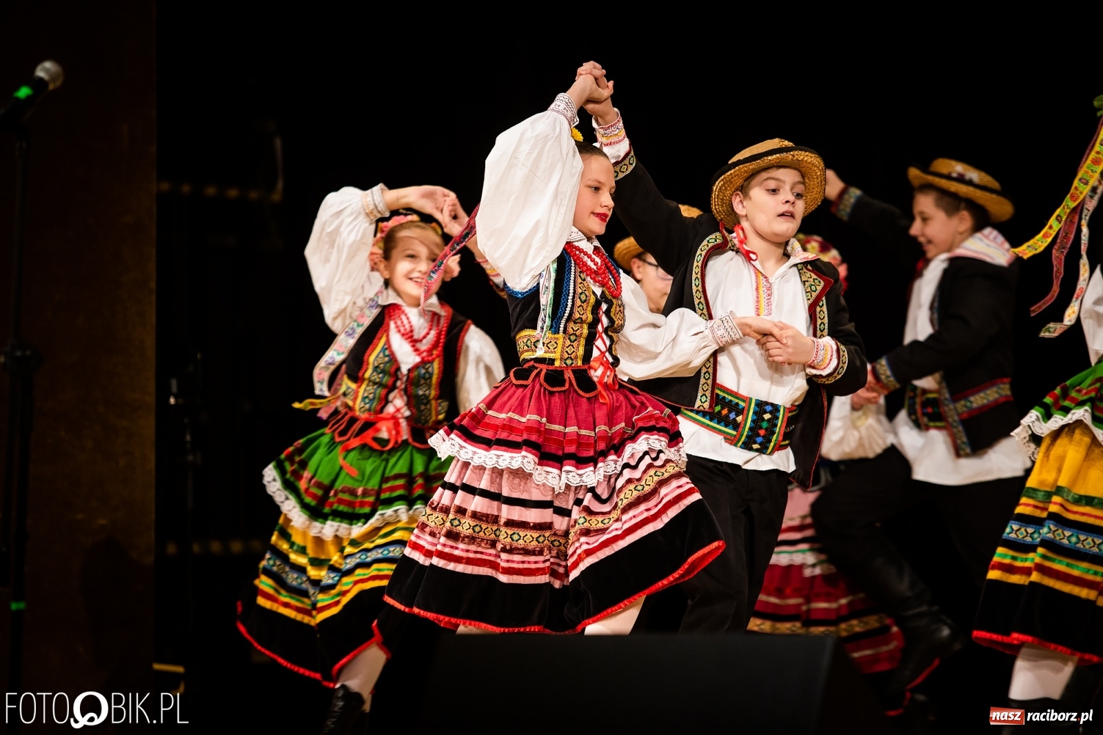 Zdjęcie w galerii na portalu naszraciborz.pl: Koncert charytatywny Źródła na rzecz Kasi wiadomości z regionu