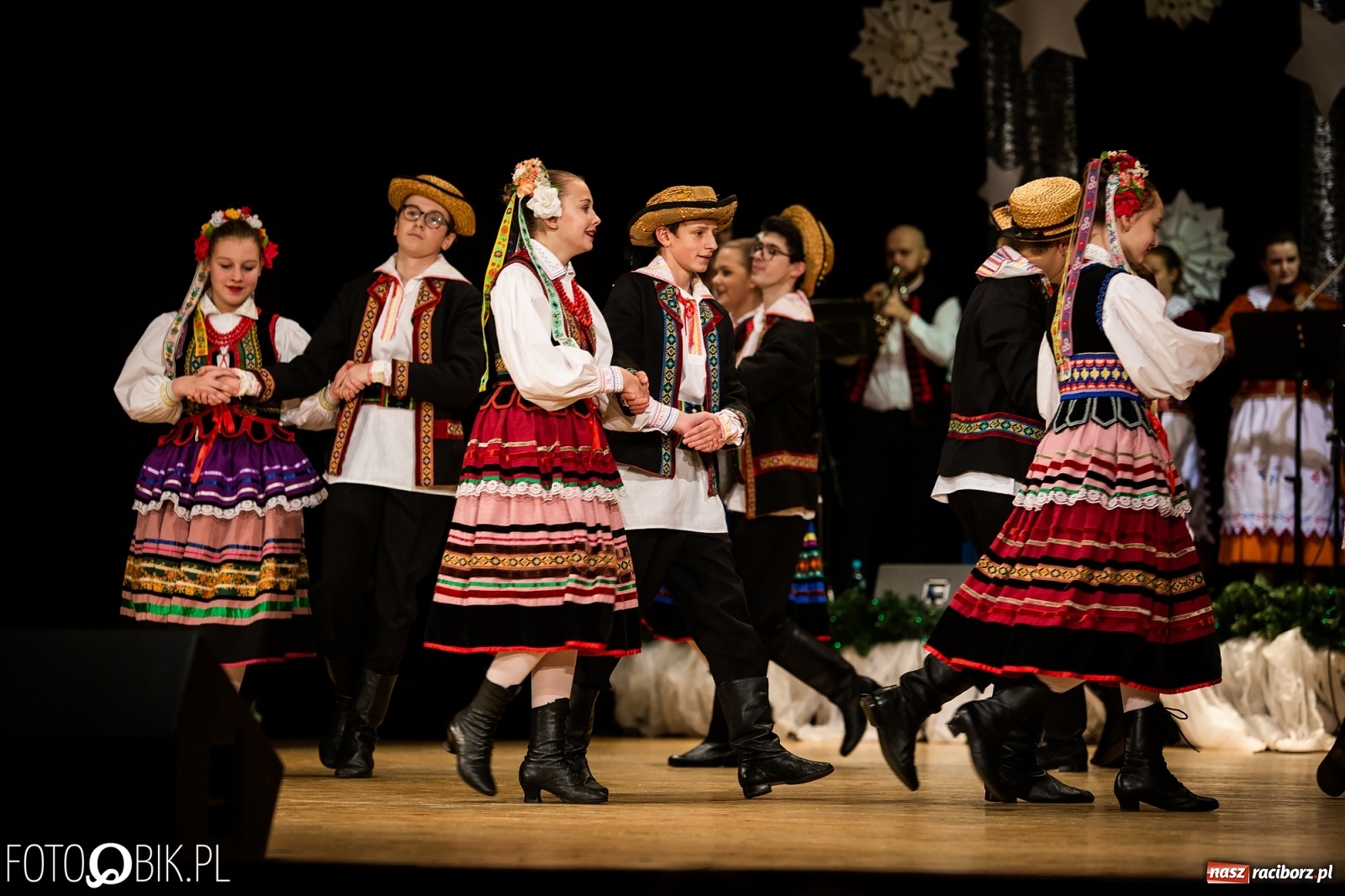 Zdjęcie w galerii na portalu naszraciborz.pl: Koncert charytatywny Źródła na rzecz Kasi wiadomości z regionu