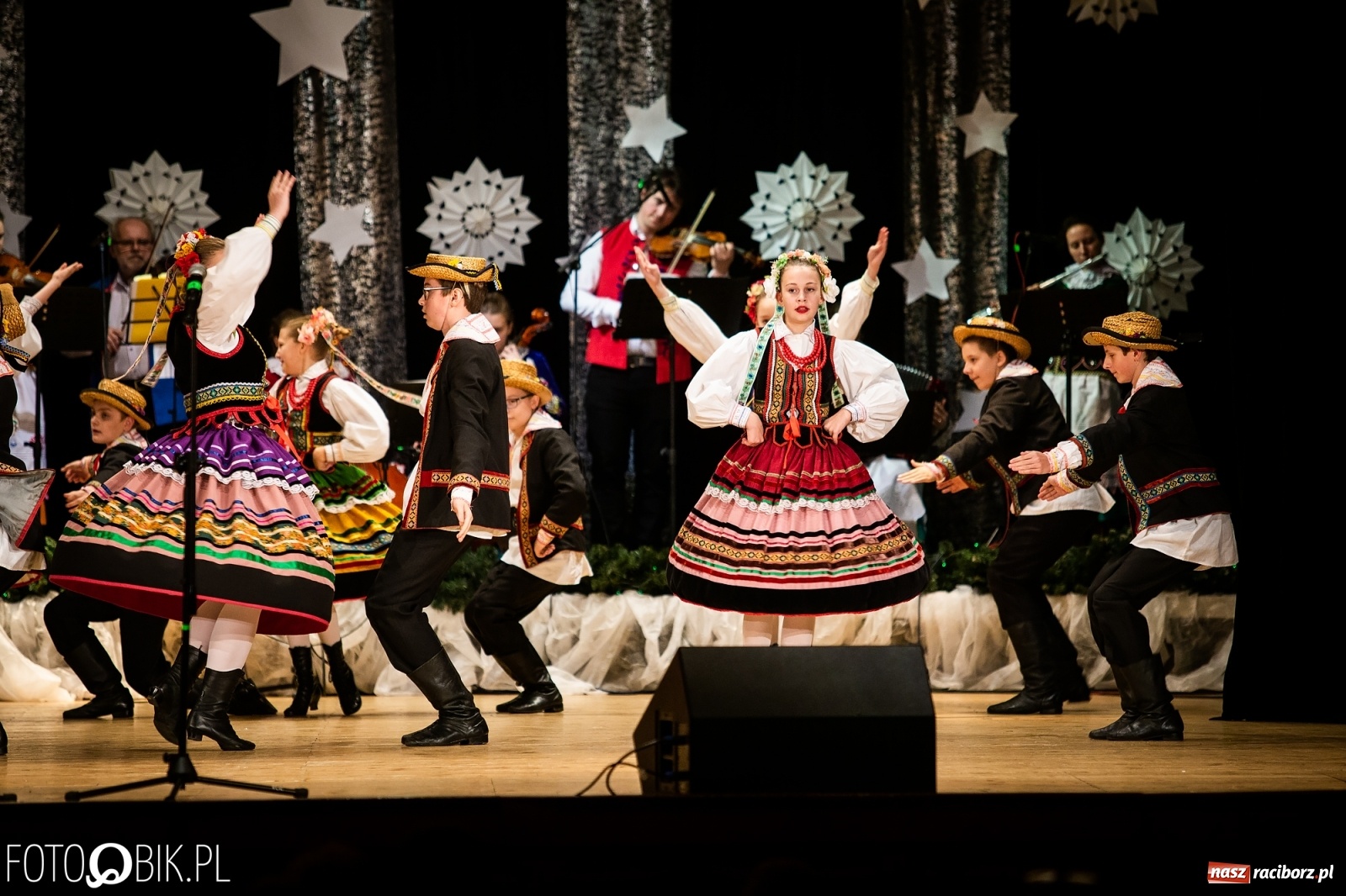Zdjęcie w galerii na portalu naszraciborz.pl: Koncert charytatywny Źródła na rzecz Kasi wiadomości z regionu
