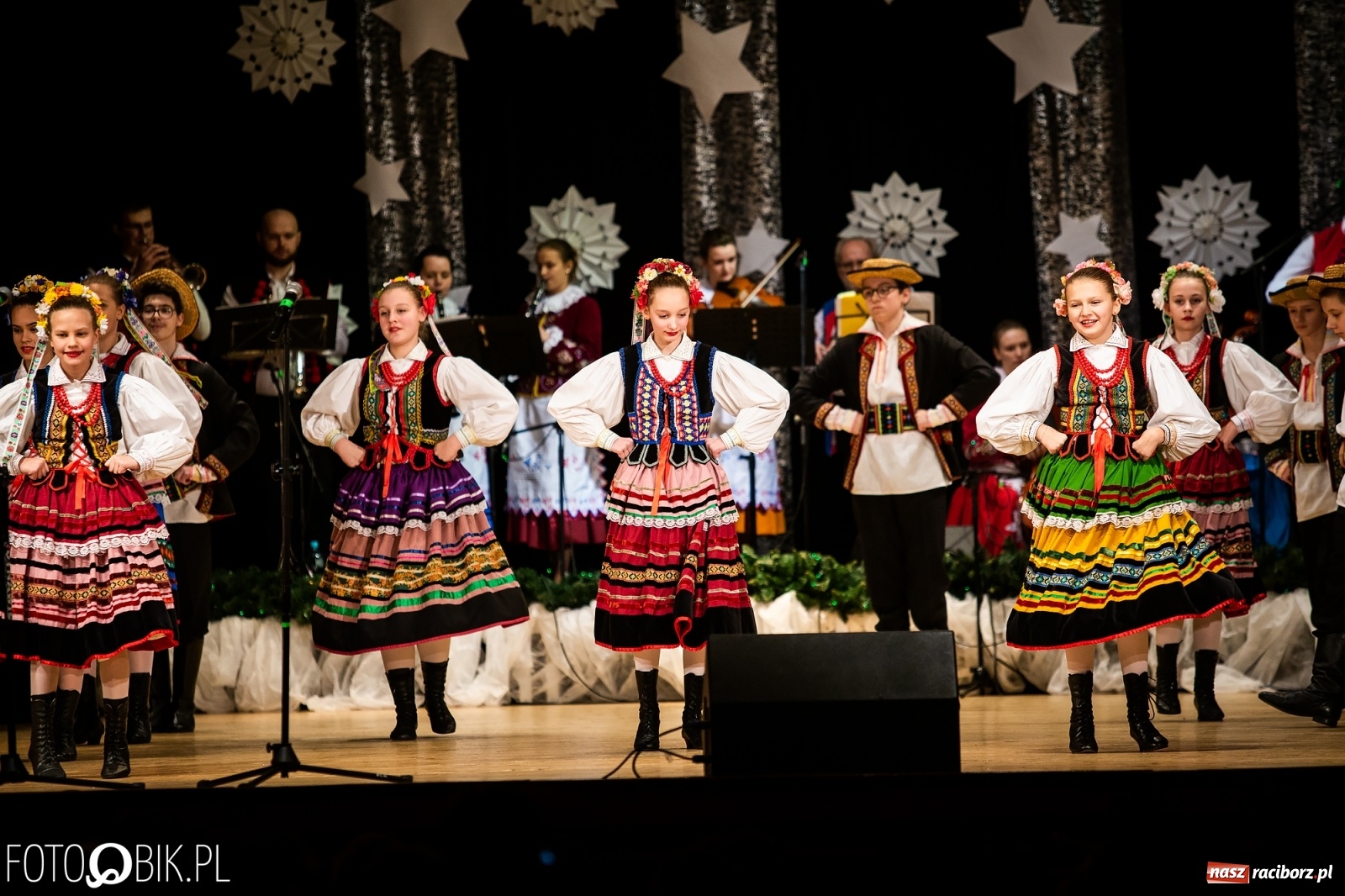 Zdjęcie w galerii na portalu naszraciborz.pl: Koncert charytatywny Źródła na rzecz Kasi wiadomości z regionu