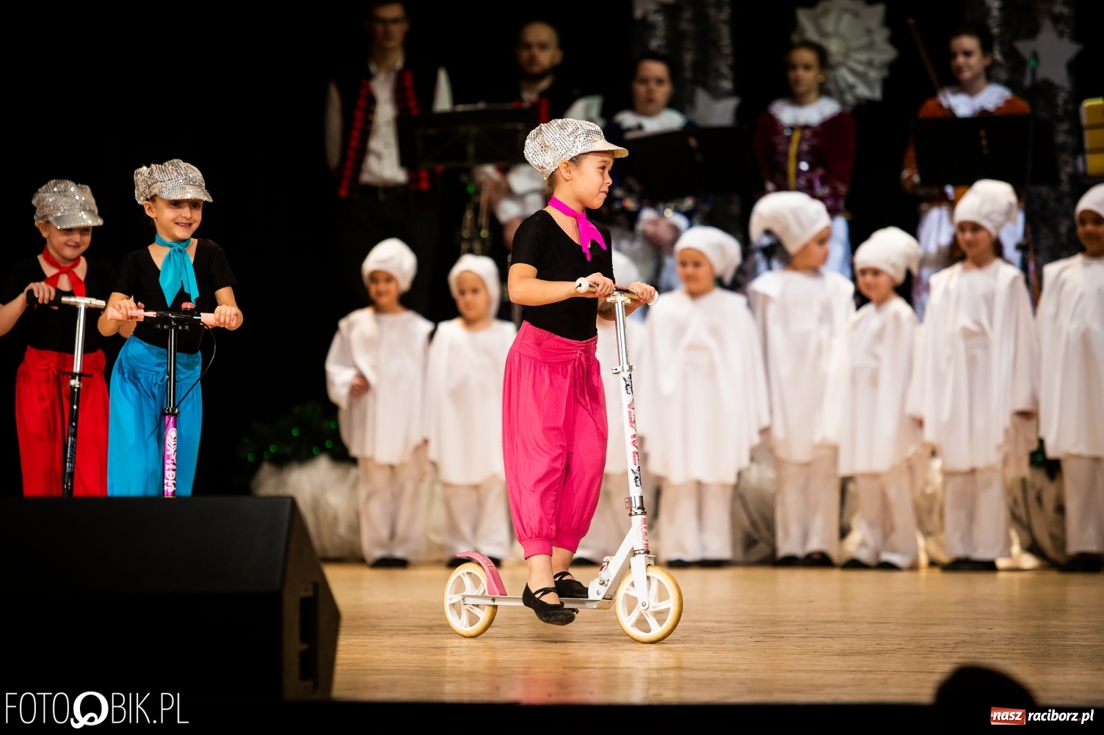 Zdjęcie w galerii na portalu naszraciborz.pl: Koncert charytatywny Źródła na rzecz Kasi wiadomości z regionu