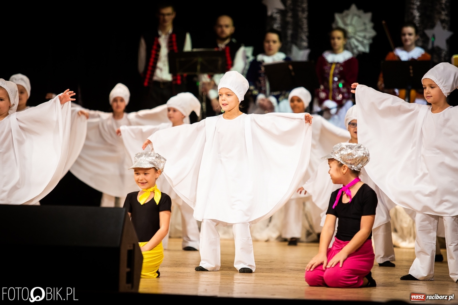 Zdjęcie w galerii na portalu naszraciborz.pl: Koncert charytatywny Źródła na rzecz Kasi wiadomości z regionu