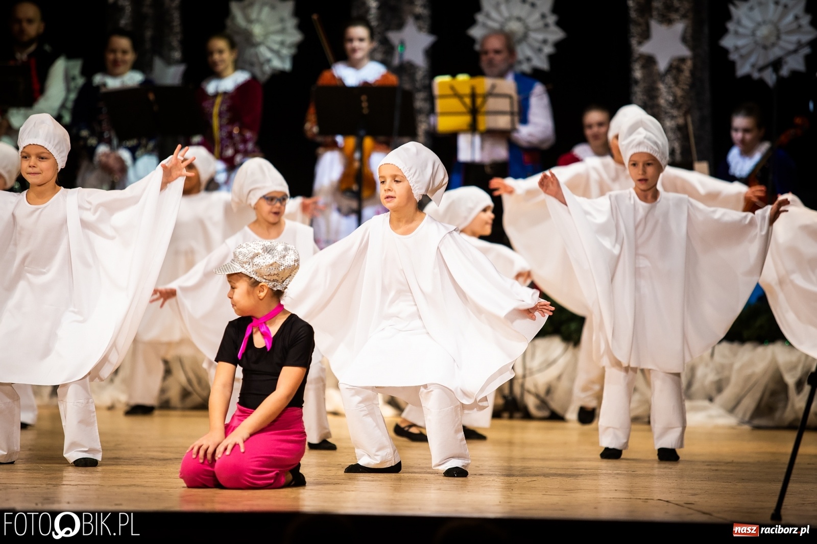 Zdjęcie w galerii na portalu naszraciborz.pl: Koncert charytatywny Źródła na rzecz Kasi wiadomości z regionu