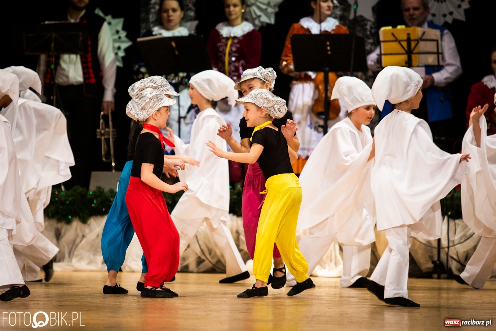 Zdjęcie w galerii na portalu naszraciborz.pl: Koncert charytatywny Źródła na rzecz Kasi wiadomości z regionu