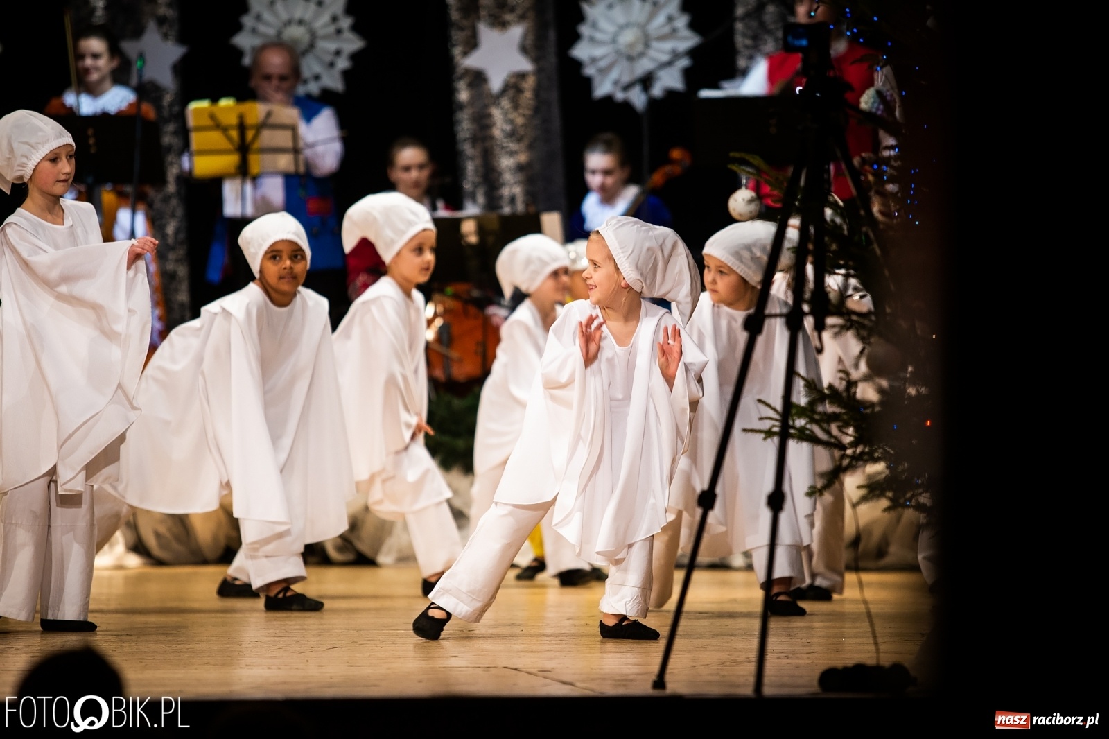 Zdjęcie w galerii na portalu naszraciborz.pl: Koncert charytatywny Źródła na rzecz Kasi wiadomości z regionu