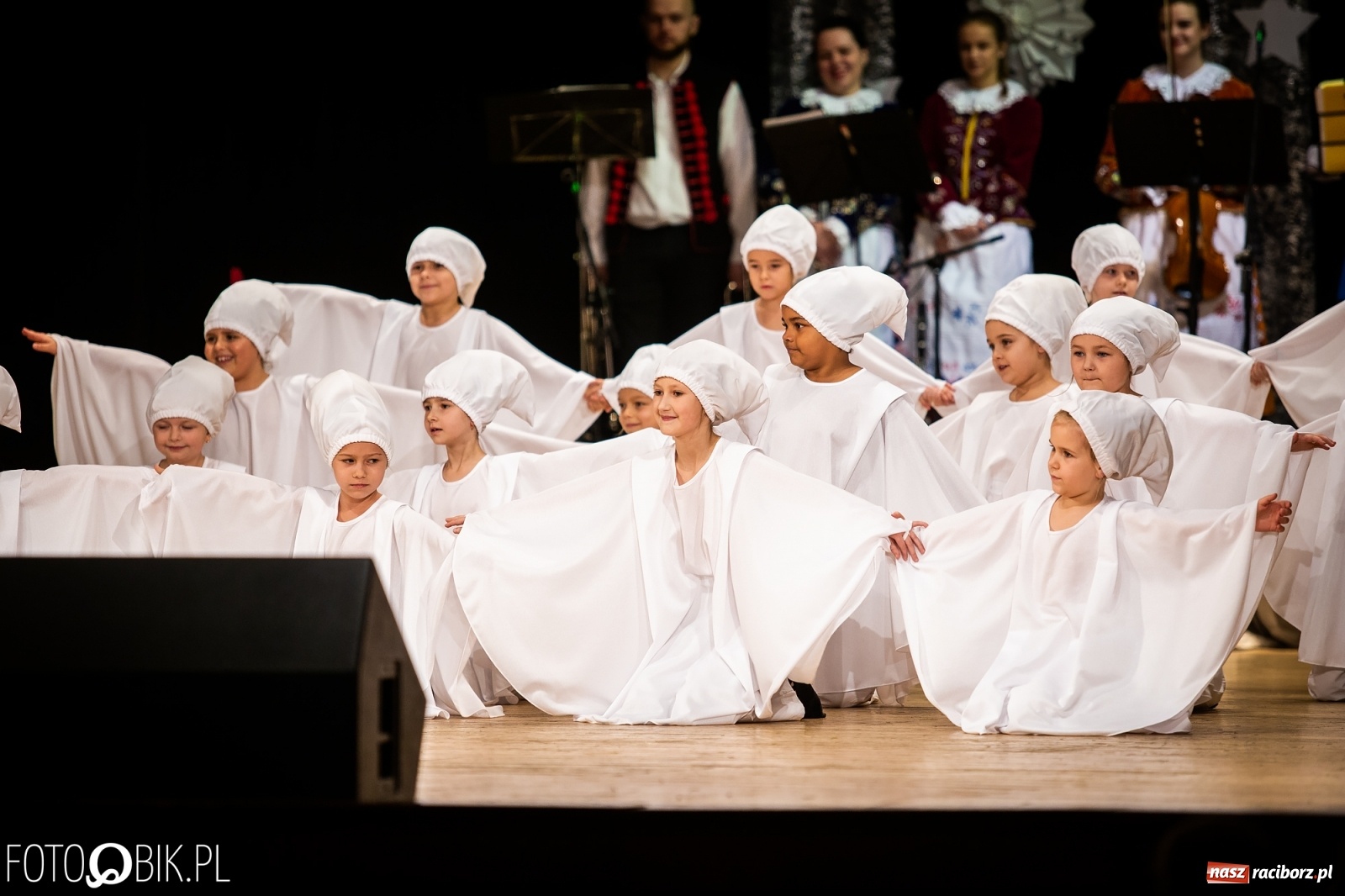 Zdjęcie w galerii na portalu naszraciborz.pl: Koncert charytatywny Źródła na rzecz Kasi wiadomości z regionu