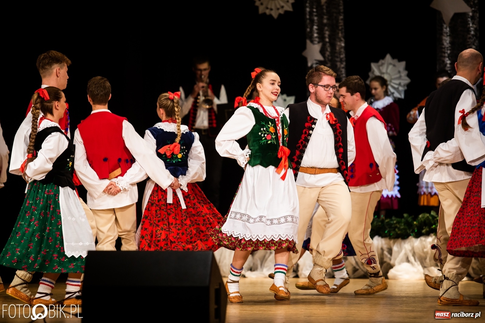Zdjęcie w galerii na portalu naszraciborz.pl: Koncert charytatywny Źródła na rzecz Kasi wiadomości z regionu