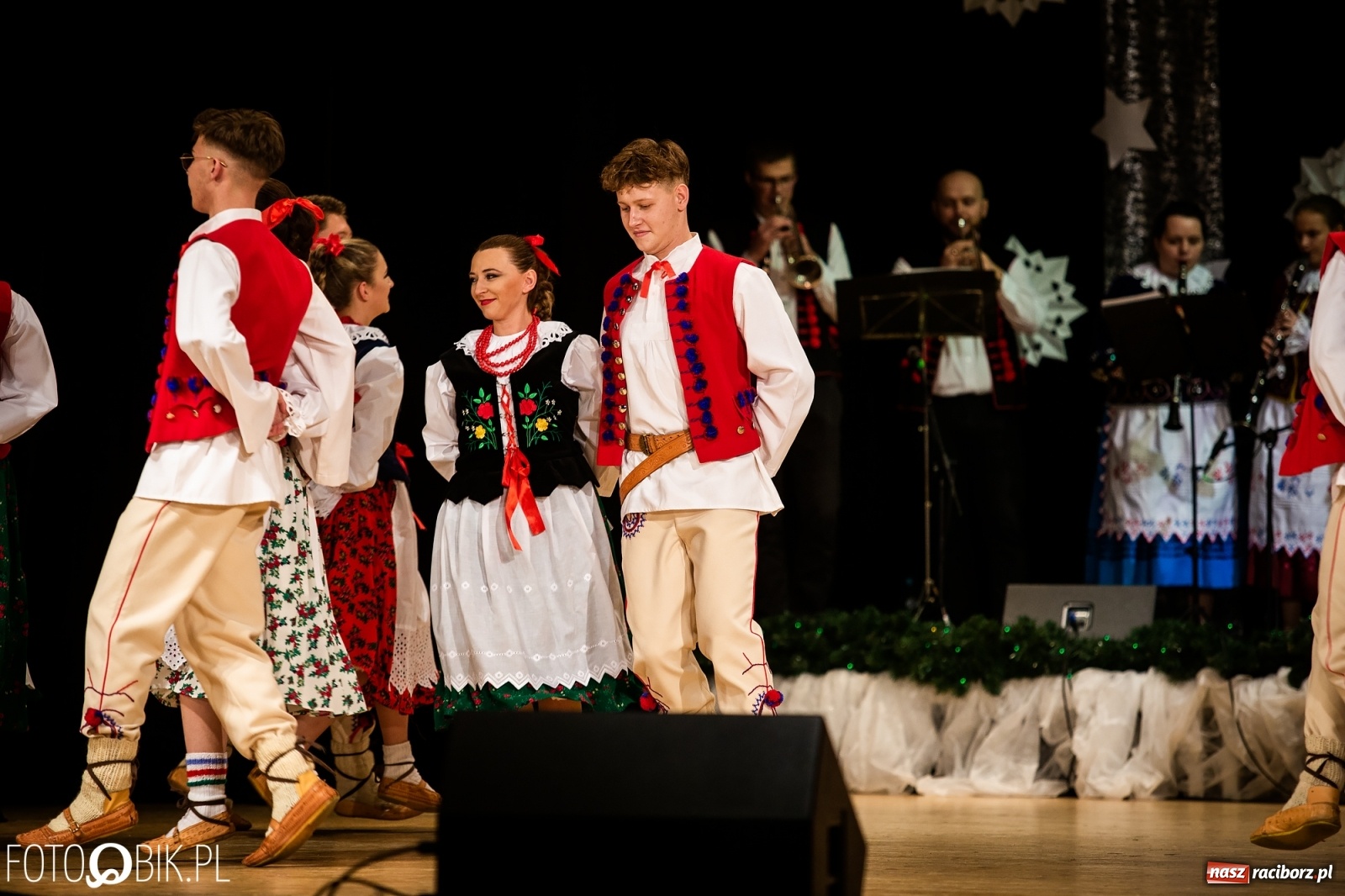 Zdjęcie w galerii na portalu naszraciborz.pl: Koncert charytatywny Źródła na rzecz Kasi wiadomości z regionu