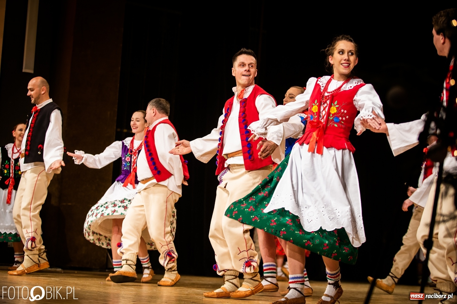 Zdjęcie w galerii na portalu naszraciborz.pl: Koncert charytatywny Źródła na rzecz Kasi wiadomości z regionu