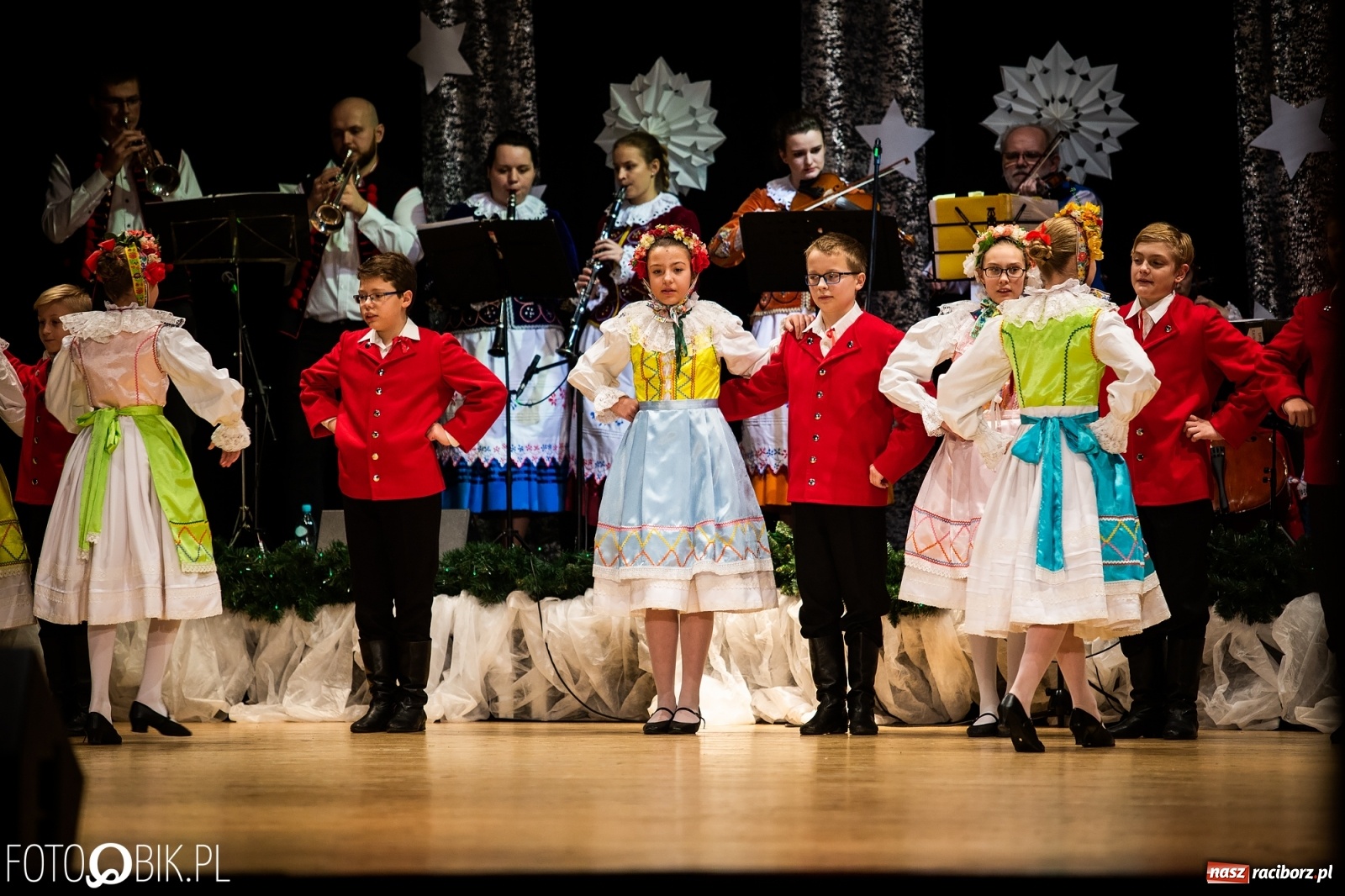 Zdjęcie w galerii na portalu naszraciborz.pl: Koncert charytatywny Źródła na rzecz Kasi wiadomości z regionu