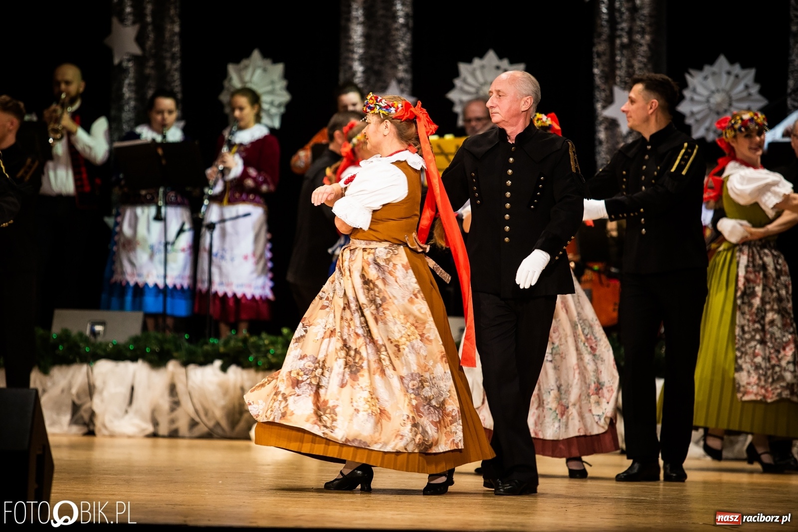 Zdjęcie w galerii na portalu naszraciborz.pl: Koncert charytatywny Źródła na rzecz Kasi wiadomości z regionu